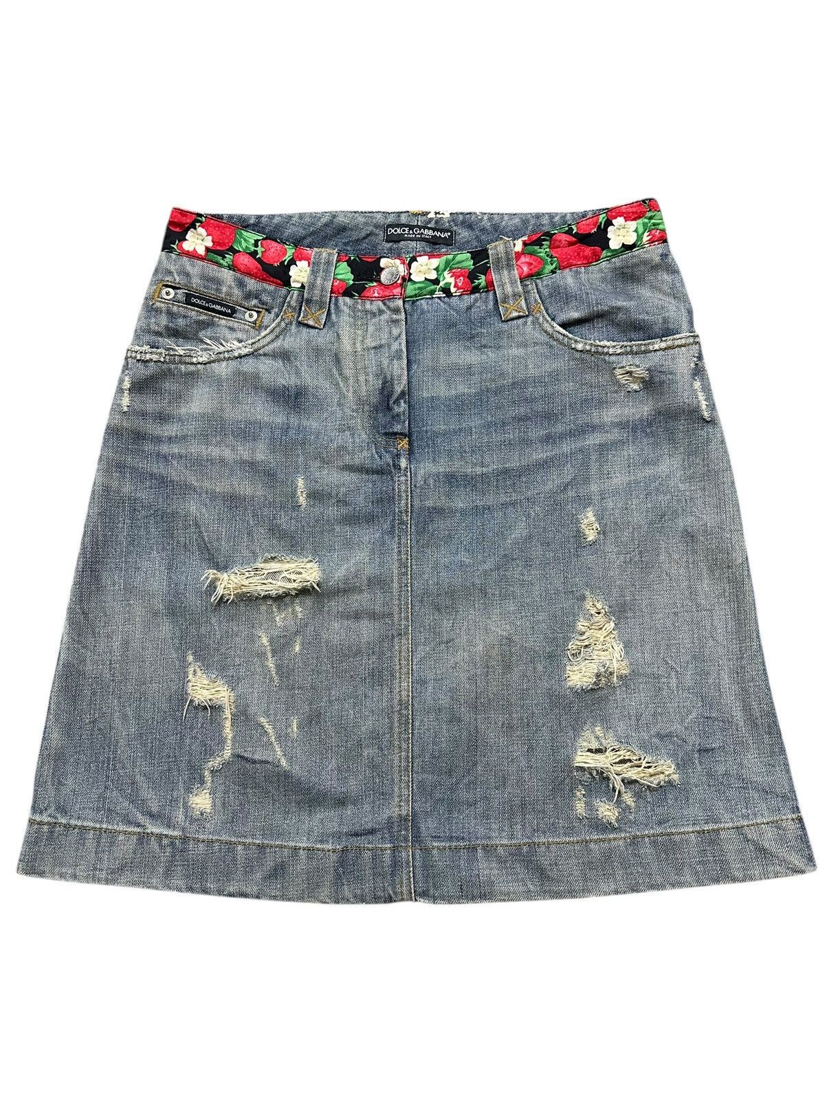 Dolce & Gabbana Vintage Dolce & Gabbana Faded Wash Distressed Style Skirt Size 30" / US 8 / IT 44 - 1 Thumbnail