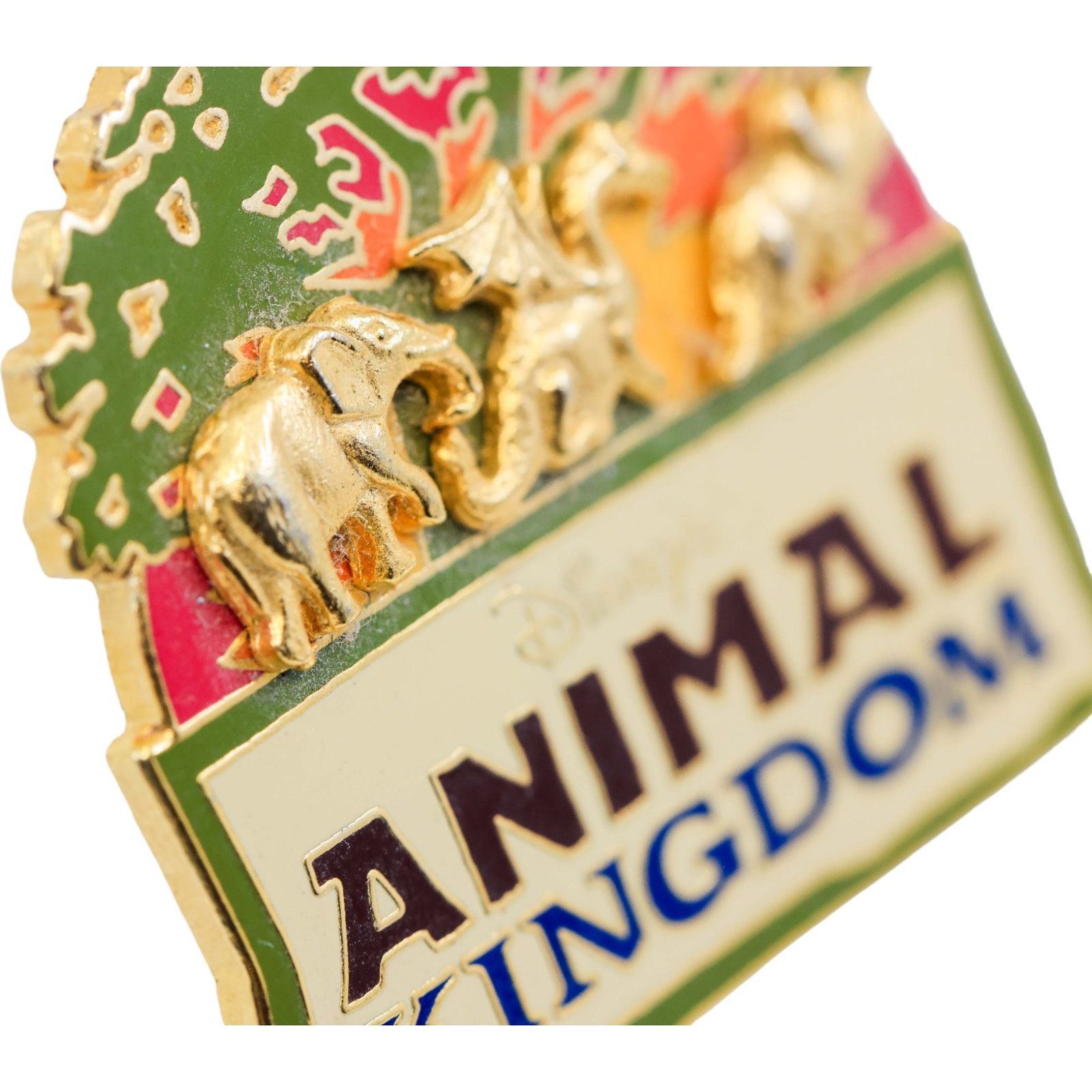 Disney Walt Disney World Animal Kingdom Theme Park 2000 Gold Pin Size ONE SIZE - 3 Thumbnail