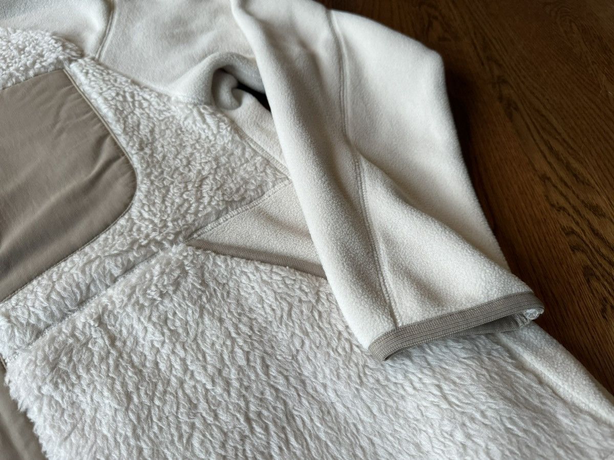Uniqlo × White Mountaineering Medium White Fleece Long-Sleeve Hoodie Pullover Jacket Coat Size US M / EU 48-50 / 2 - 9 Thumbnail