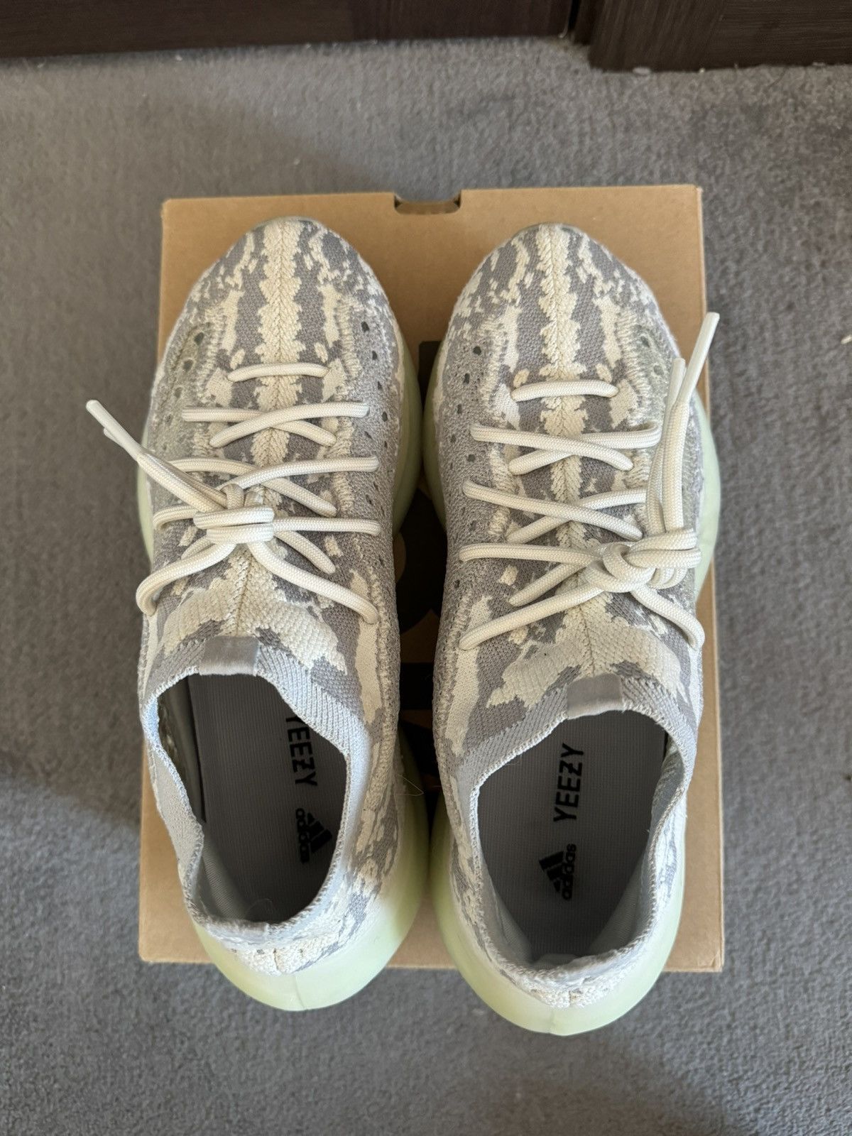 Adidas Yeezy Boost 380 Alien 2019 Size US 9.5 / EU 42-43 - 6 Thumbnail