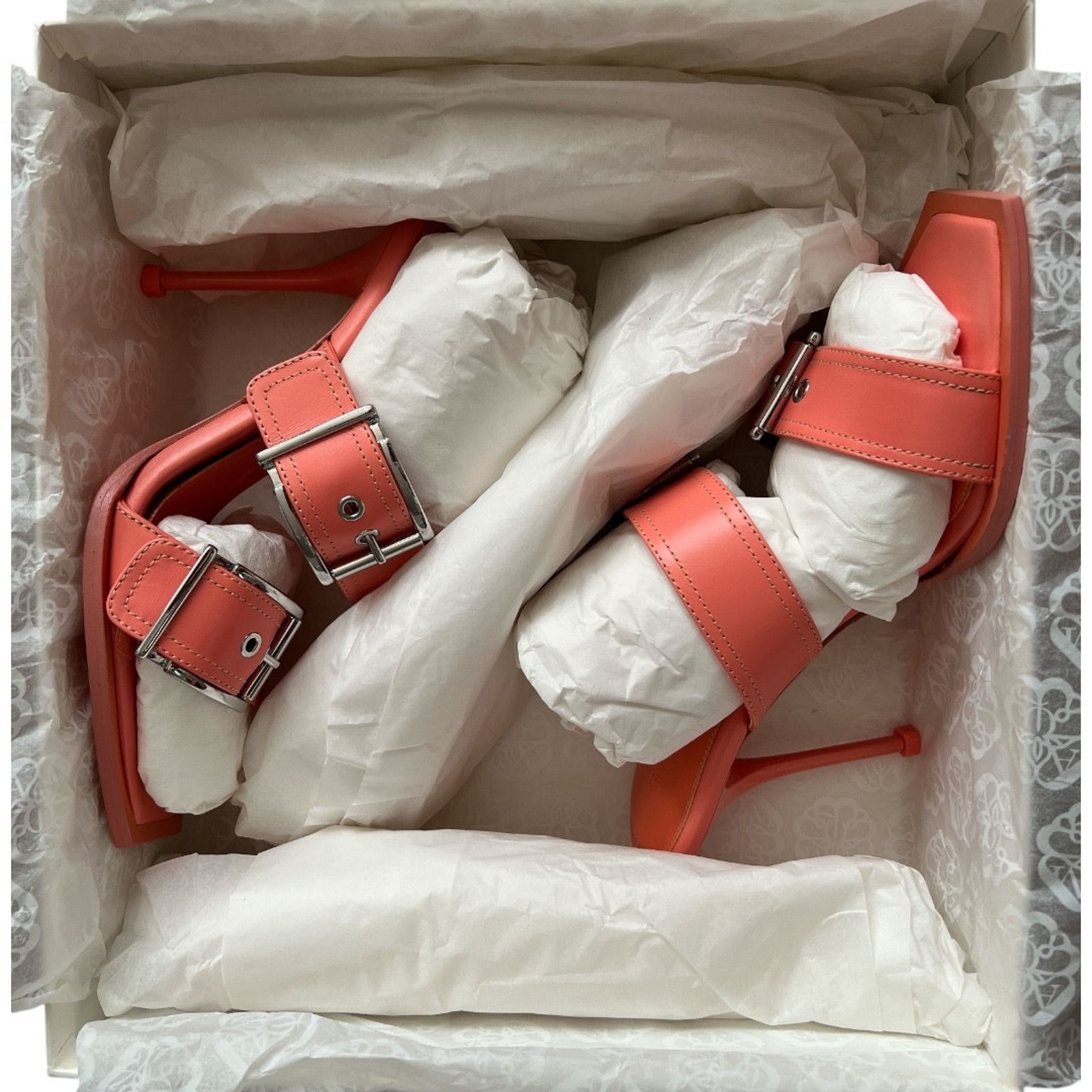 Alexander McQueen Alexander McQueen Apricot Buckle Mule Sandals, IT38/US8 Size US 8 / IT 38 - 10 Thumbnail