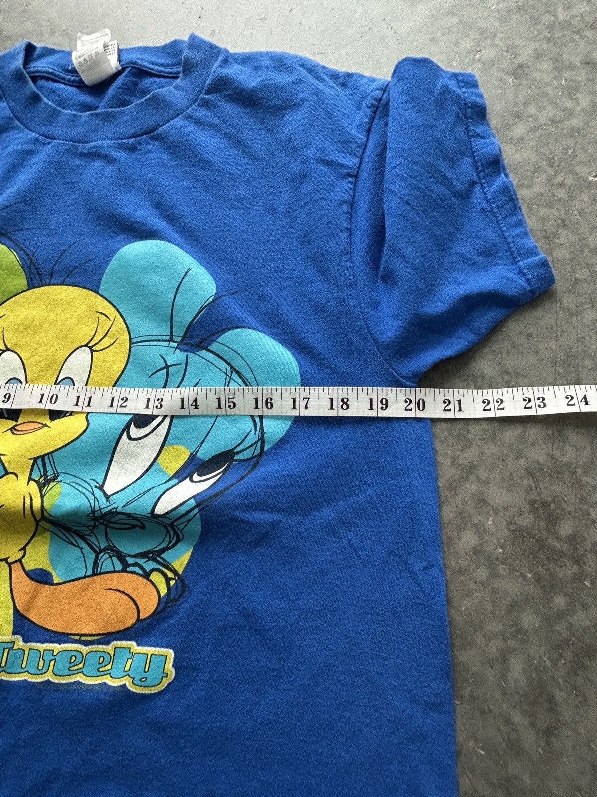 Vintage Vintage 90s Tweety Bird Graphic Tee Looney Tunes Size US L / EU 52-54 / 3 - 5 Thumbnail