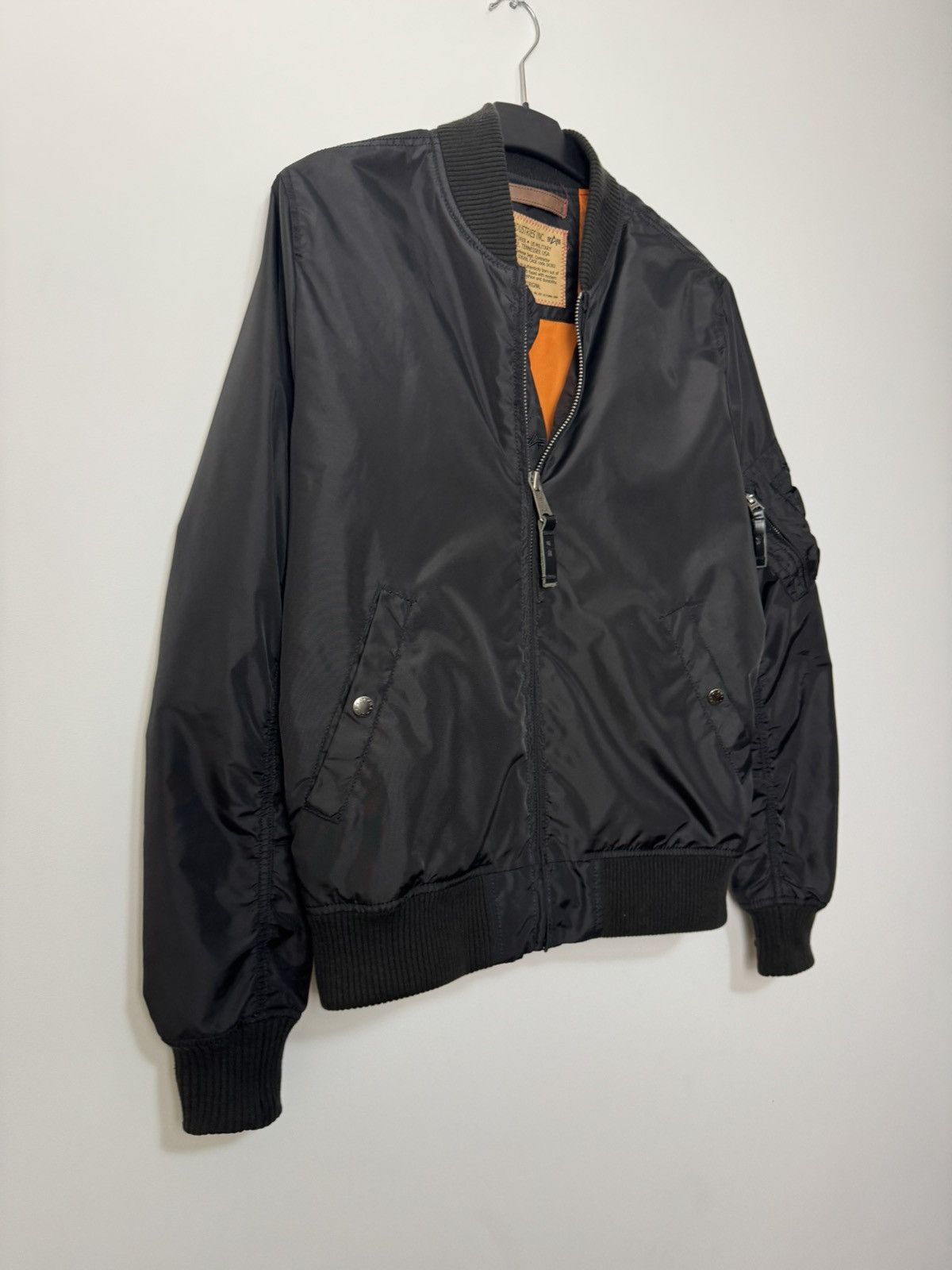 Alpha Industries Alpha Industries black bomber jacket avant Garde Japanese Size US M / EU 48-50 / 2 - 9 Thumbnail