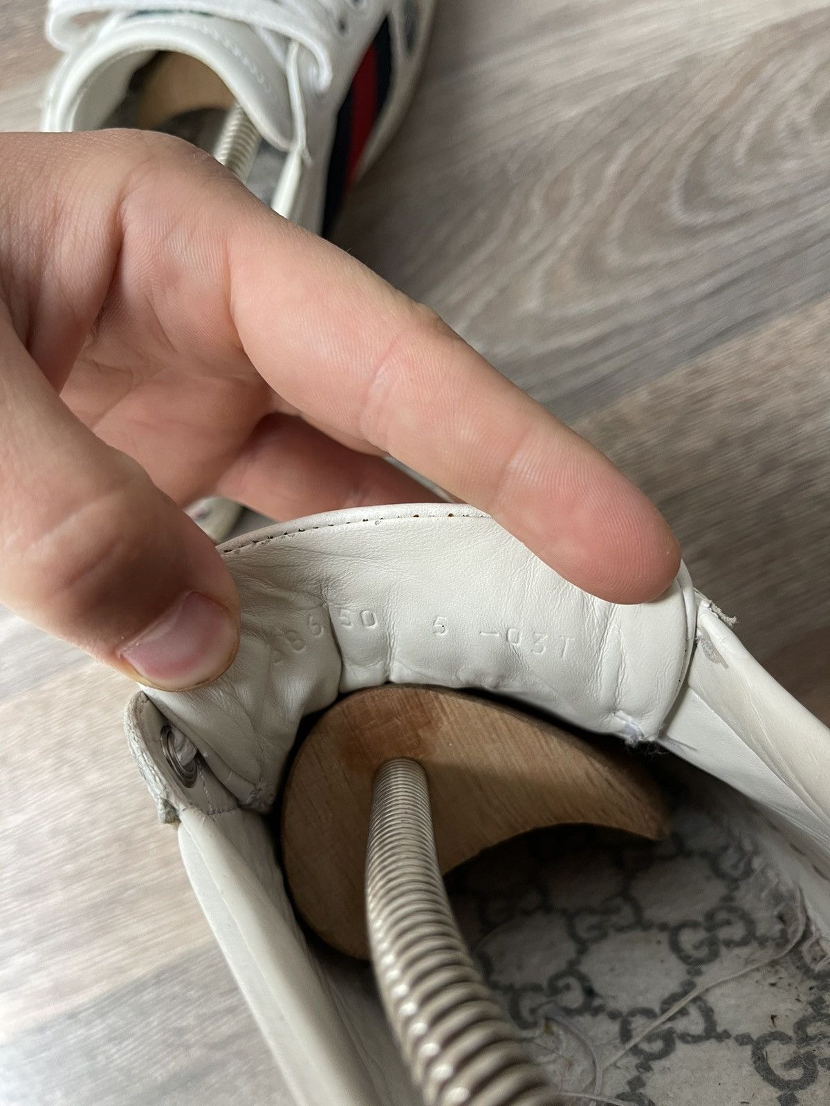 Gucci Gucci White Leather Wolf Print Ace Sneakers Size 5 women’s Size US 5 / IT 35 - 10 Thumbnail