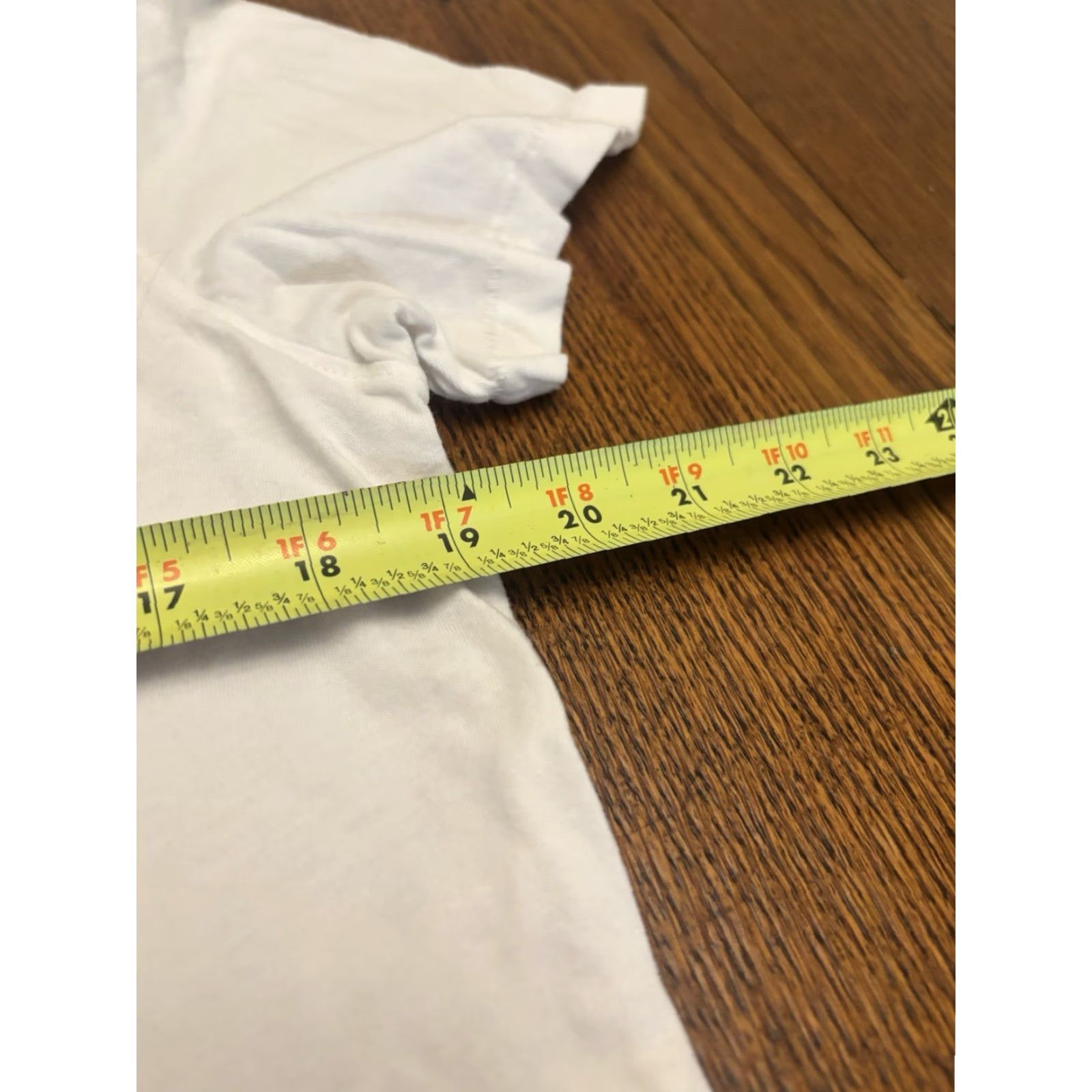 Abercrombie & Fitch VINTAGE Abercrombie & Fitch T-Shirt Moose Logo V-Neck M Unisex Adults White Cotton Short Sleeve Size US M / EU 48-50 / 2 - 3 Thumbnail