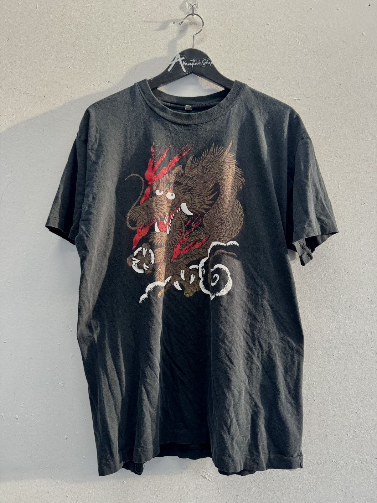 Vintage Vintage 90s Single Stitch Japanese Tribal Dragon Tee Size US L / EU 52-54 / 3 - 1 Thumbnail