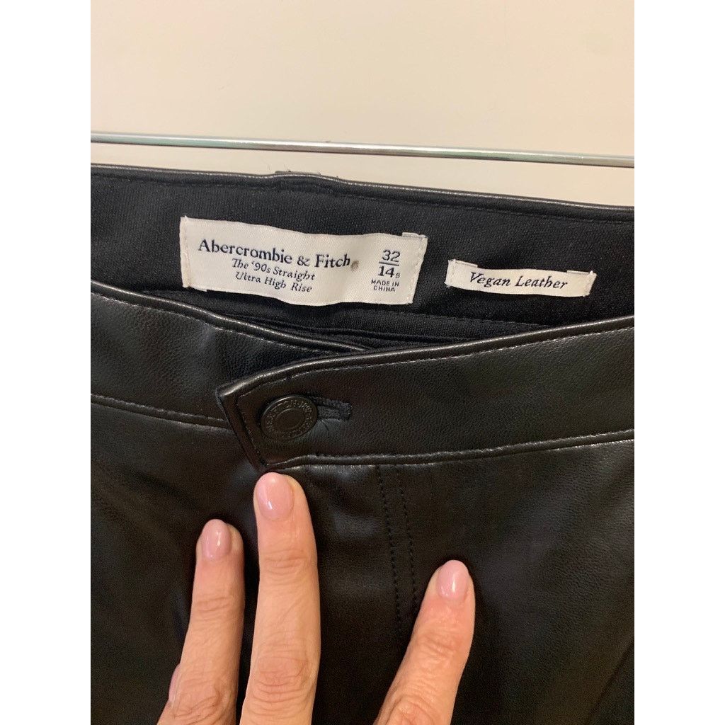 Abercrombie & Fitch Abercrombie & Fitch Womens 14 High Rise Leather Straight Leg Size 36" / US 14 / IT 50 - 3 Thumbnail