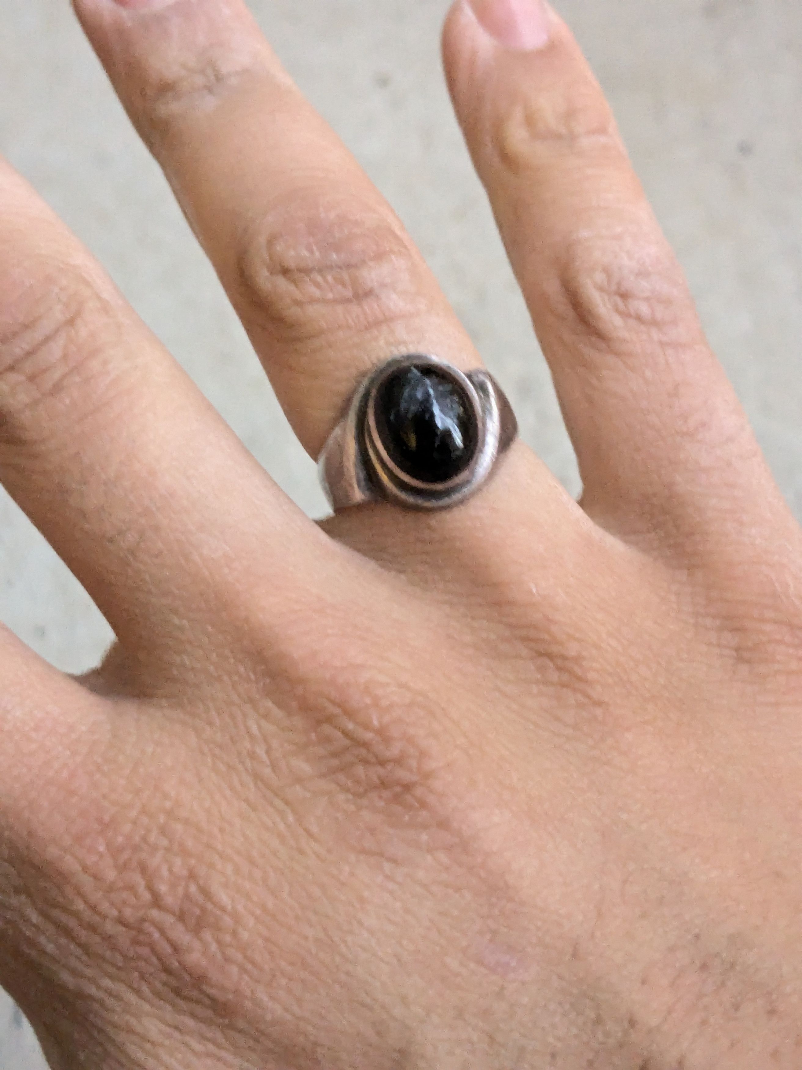 Vintage Vintage Sterling Silver Signet Ring Black Oval 8.25 Size ONE SIZE - 10 Thumbnail