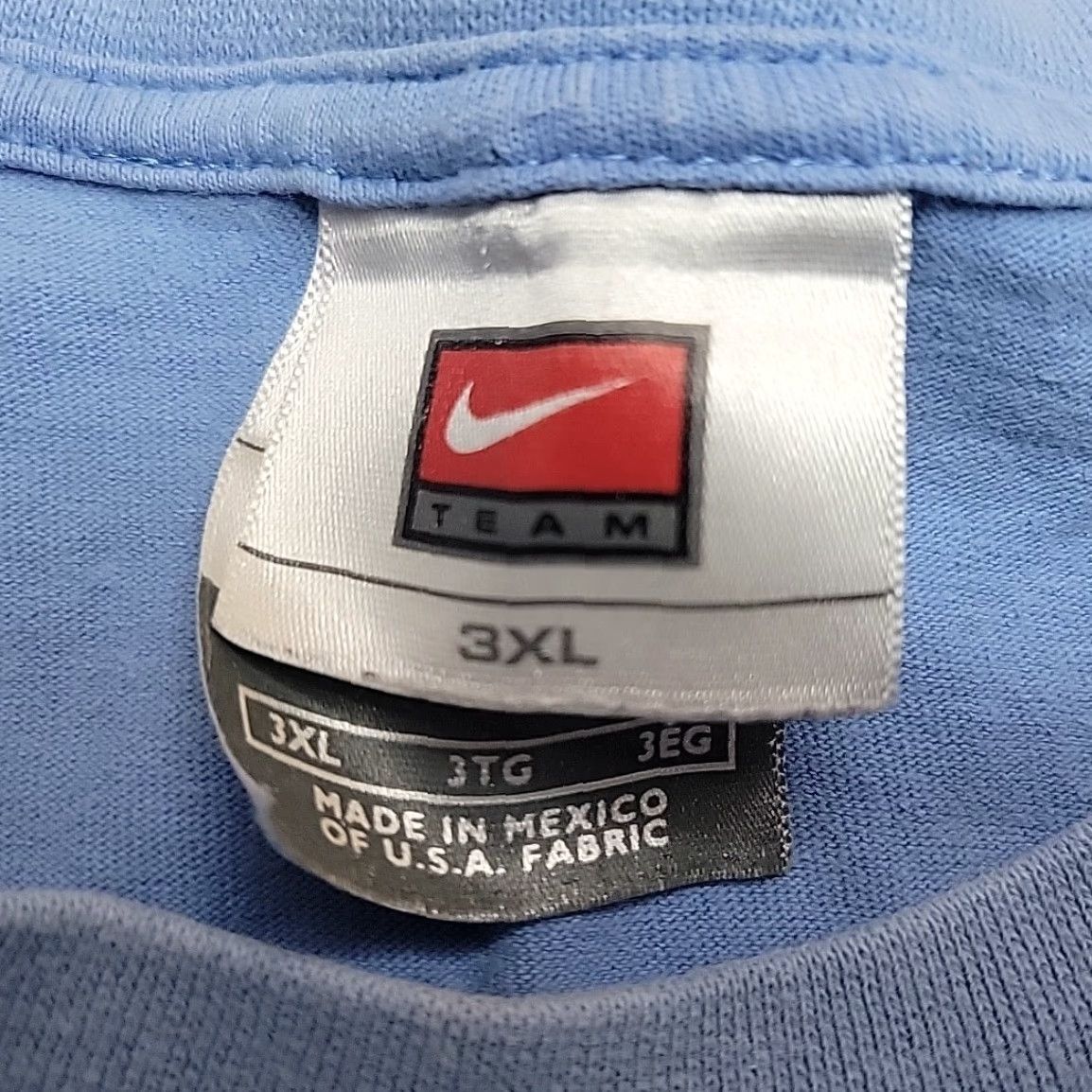 Nike VINTAGE Nike Shirt Mens XXXL Blue 100% Cotton Back Center Swoosh TEE Team T-Shirt Logos 80s, 90s, Outdoor Sports Mens Size US XXL / EU 58 / 5 - 6 Thumbnail
