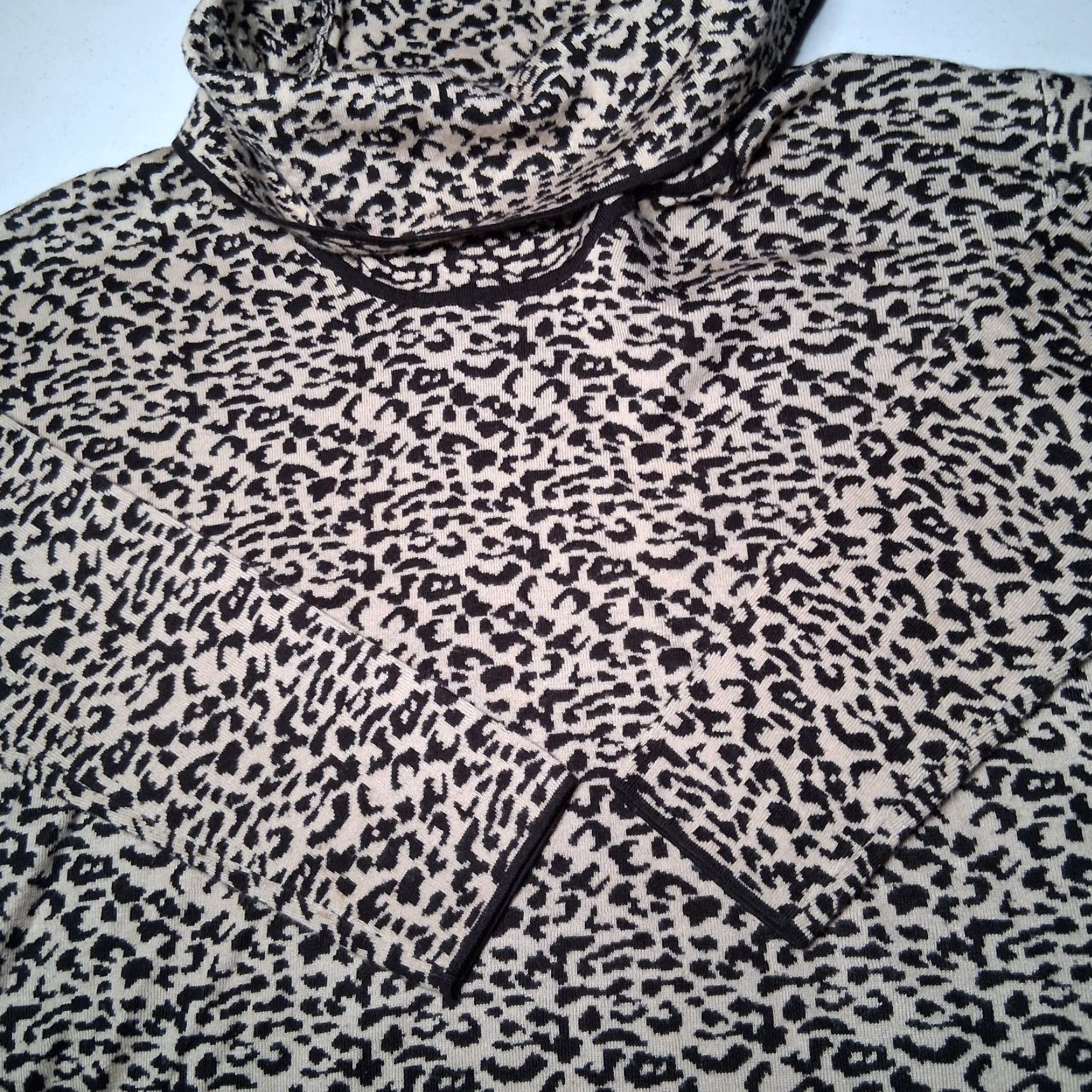 Calvin Klein Calvin Klein Sweater Women Small Cat Animal Cheetah Leopard Funnel Neck Knit Size S / US 4 / IT 40 - 2 Thumbnail