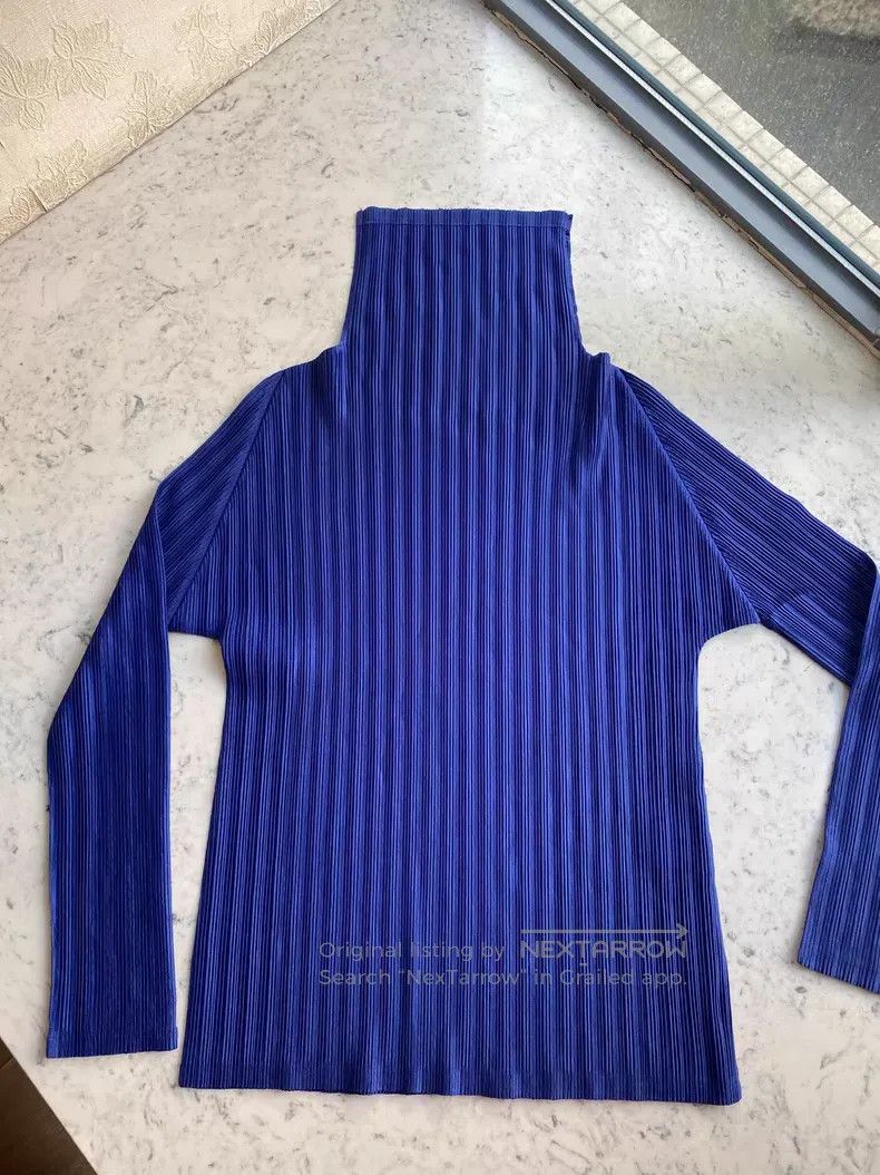 Issey Miyake Issey Miyake Blue Rib Top Size L / US 10 / IT 46 - 1 Thumbnail