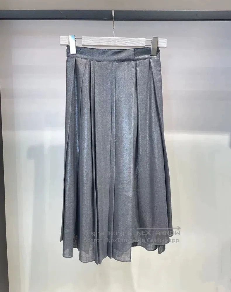 Brunello Cucinelli Brunello Cucinelli Women's Grey Pleated Skirt Size 25" / US 0 / IT 36 - 1 Thumbnail