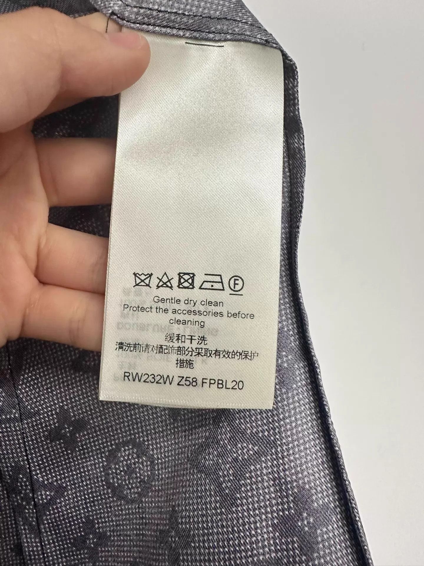 Louis Vuitton LV All Over Print Shirt 36 New with Tags Size XS / US 0-2 / IT 36-38 - 4 Thumbnail