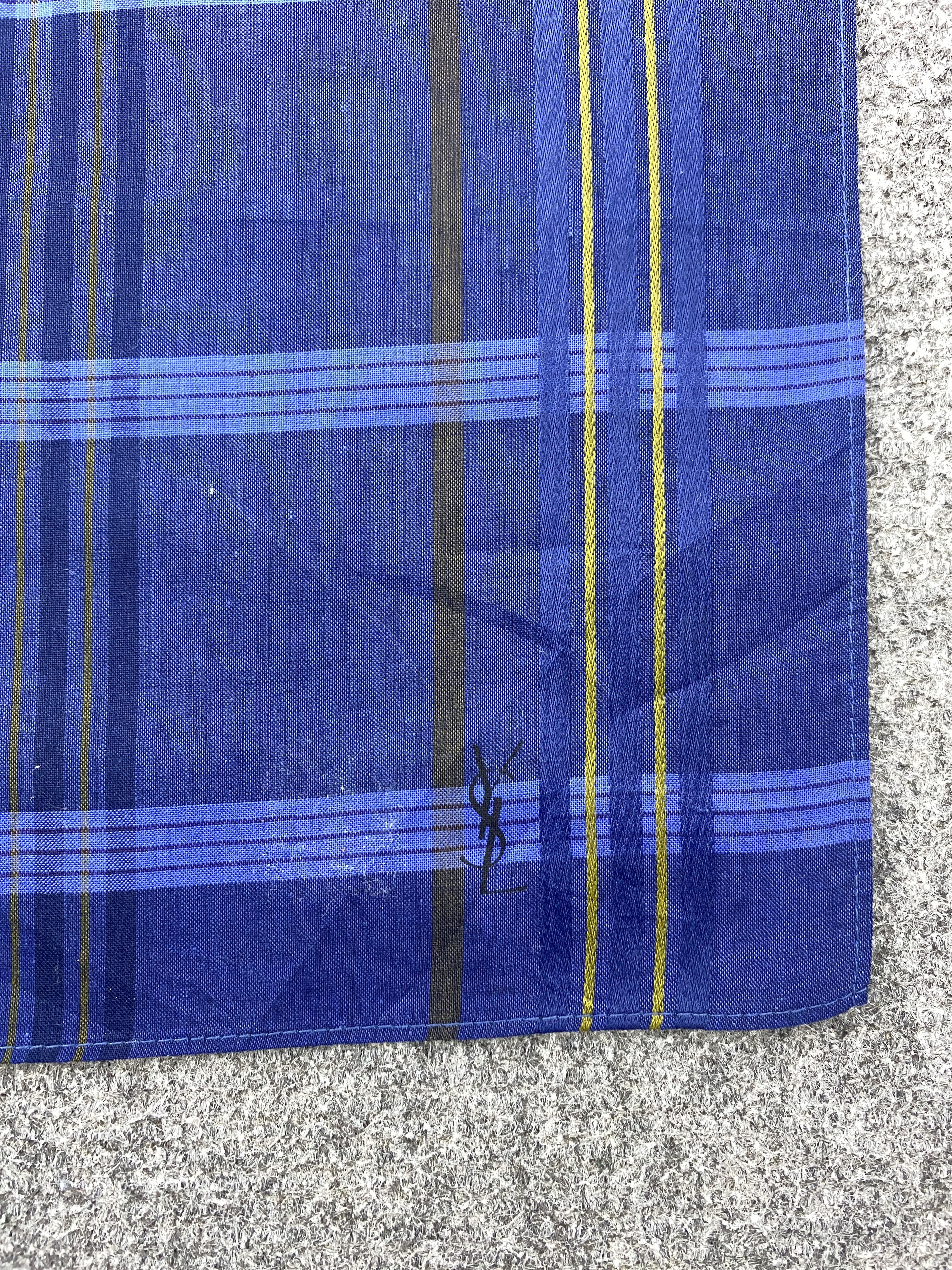 Vintage Yves Saint Laurent Handkerchief /Neckerchief HKC0713 Size ONE SIZE - 5 Thumbnail