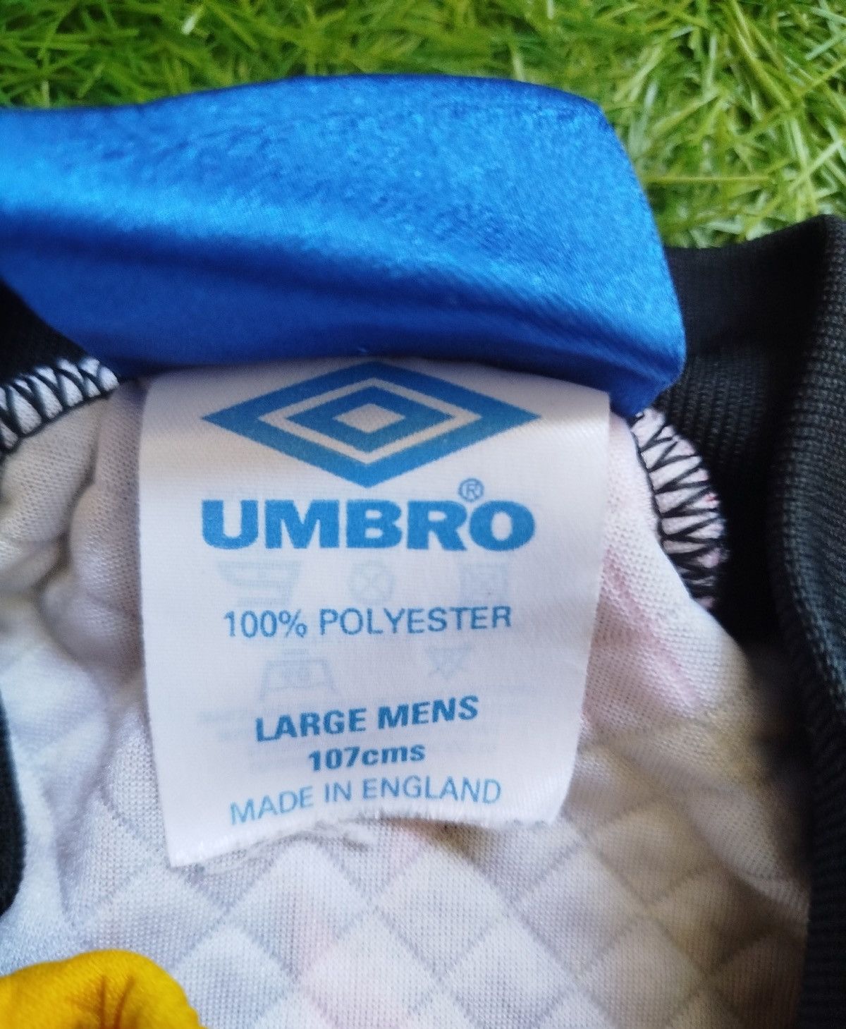 Umbro Umbro 1990's vintage goalkeeper shirt jersey template Size US L / EU 52-54 / 3 - 4 Thumbnail
