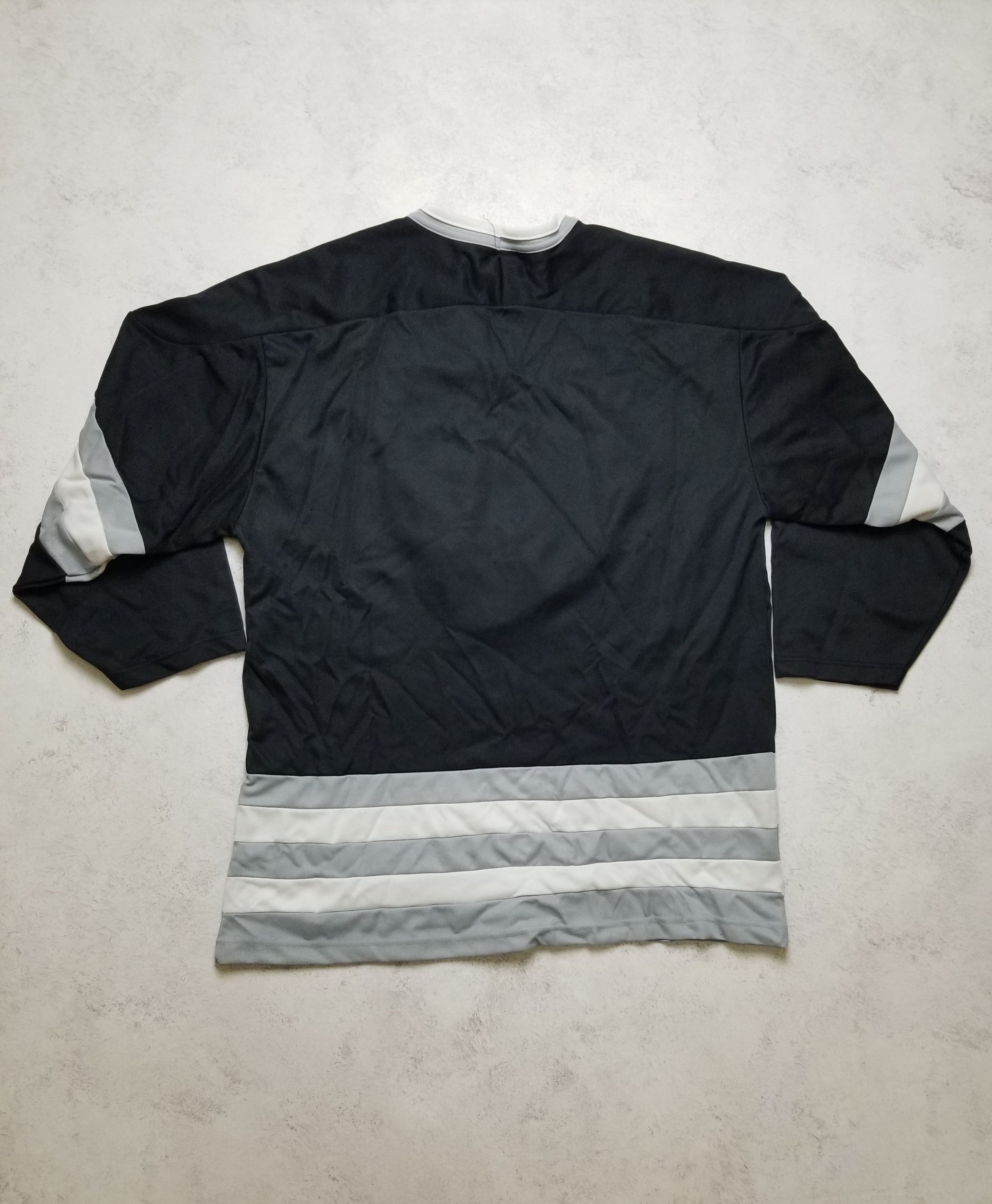 Ccm CCM Maska Wu-Tang Men’s 90’s Vintage Black and White Hockey Size US XL / EU 56 / 4 - 2 Thumbnail
