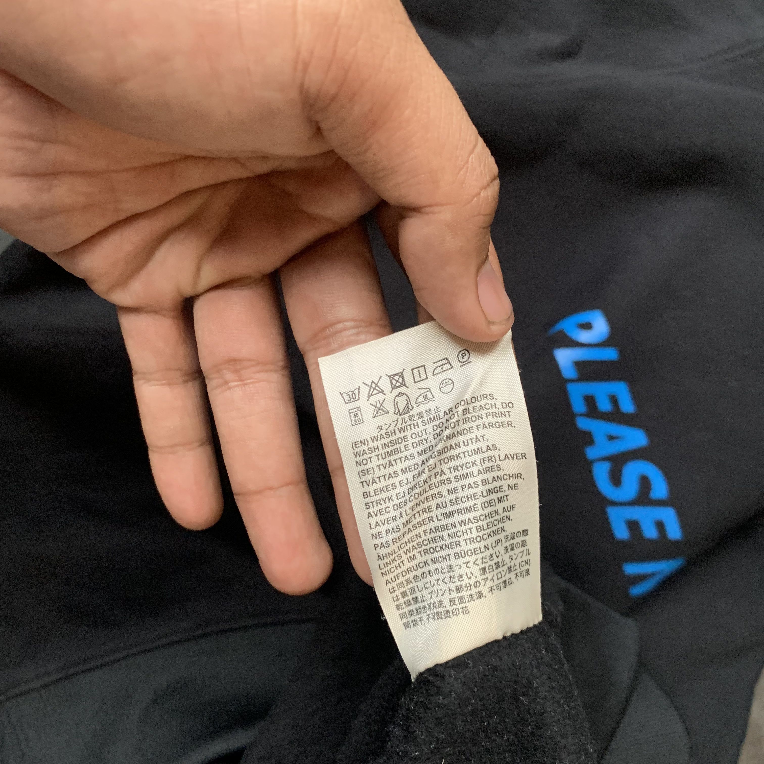 Acne Studios Acne Studios AW15 'Please Note' Sweatshirt Size US L / EU 52-54 / 3 - 6 Thumbnail