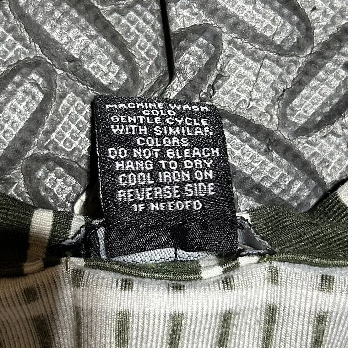 rue21 Rue 21 Blouse Henley Women’s XS Olive Green Striped Button Size XS / US 0-2 / IT 36-38 - 4 Thumbnail