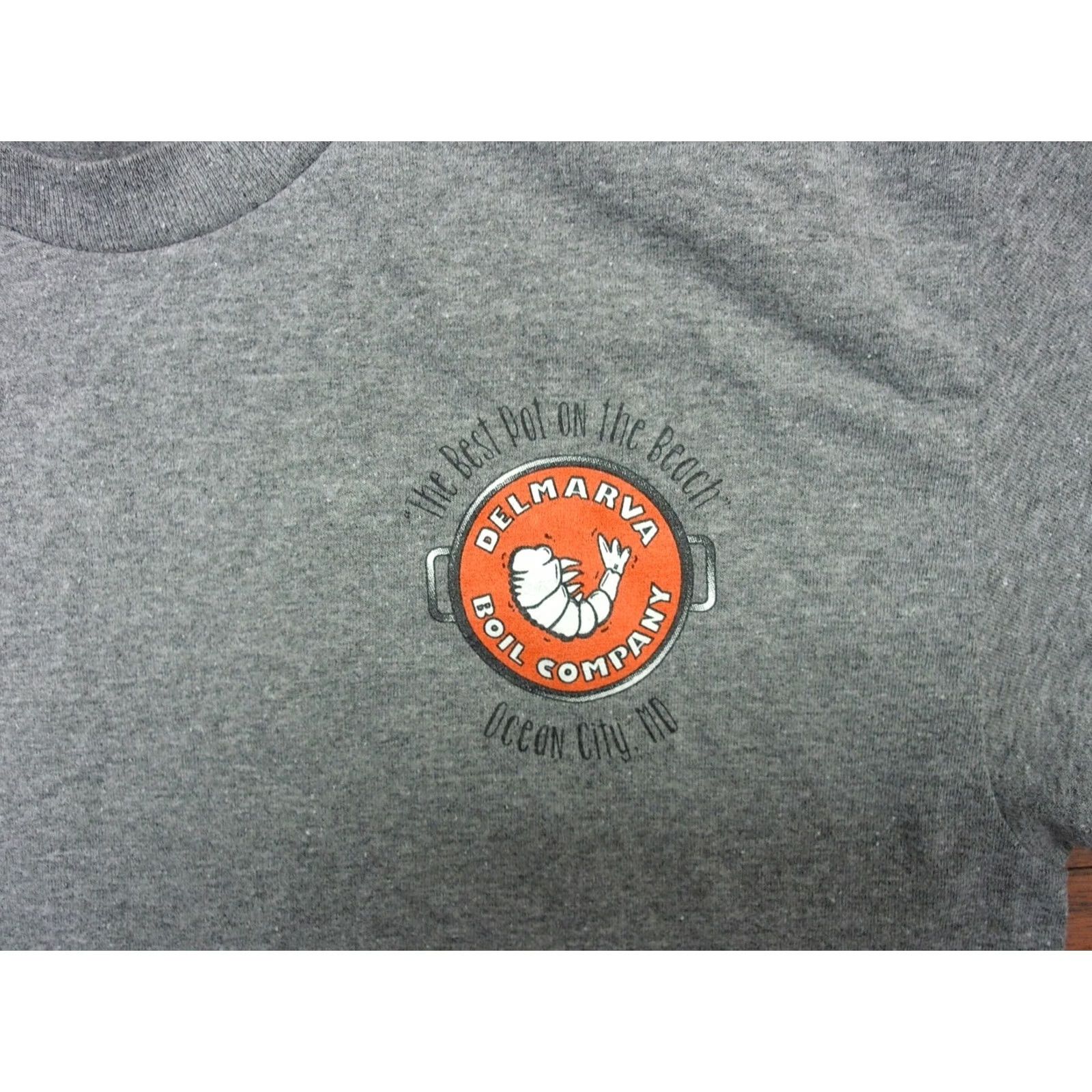 Gildan DELMARVA BOIL COMPANY shirt Men's Medium slim Seafood Bar OCEAN CITY MARYLAND Size US M / EU 48-50 / 2 - 3 Thumbnail