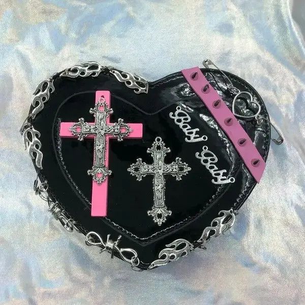Vintage Y2K Heart Bag Size ONE SIZE - 1 Thumbnail