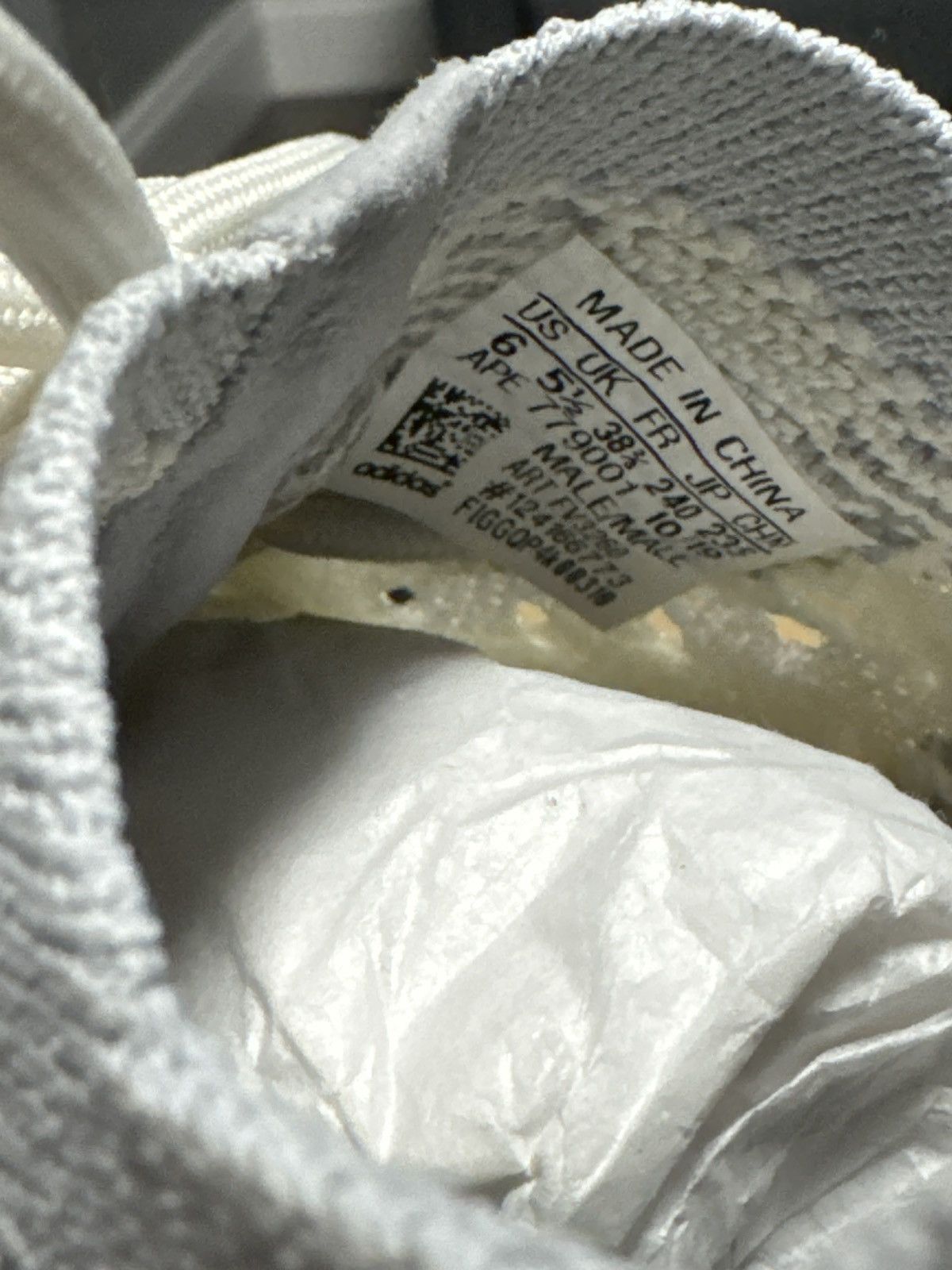Adidas × Yeezy Adidas Yeezy Boost 380 sz 6Y Alien Size US 6 / EU 39 - 9 Thumbnail