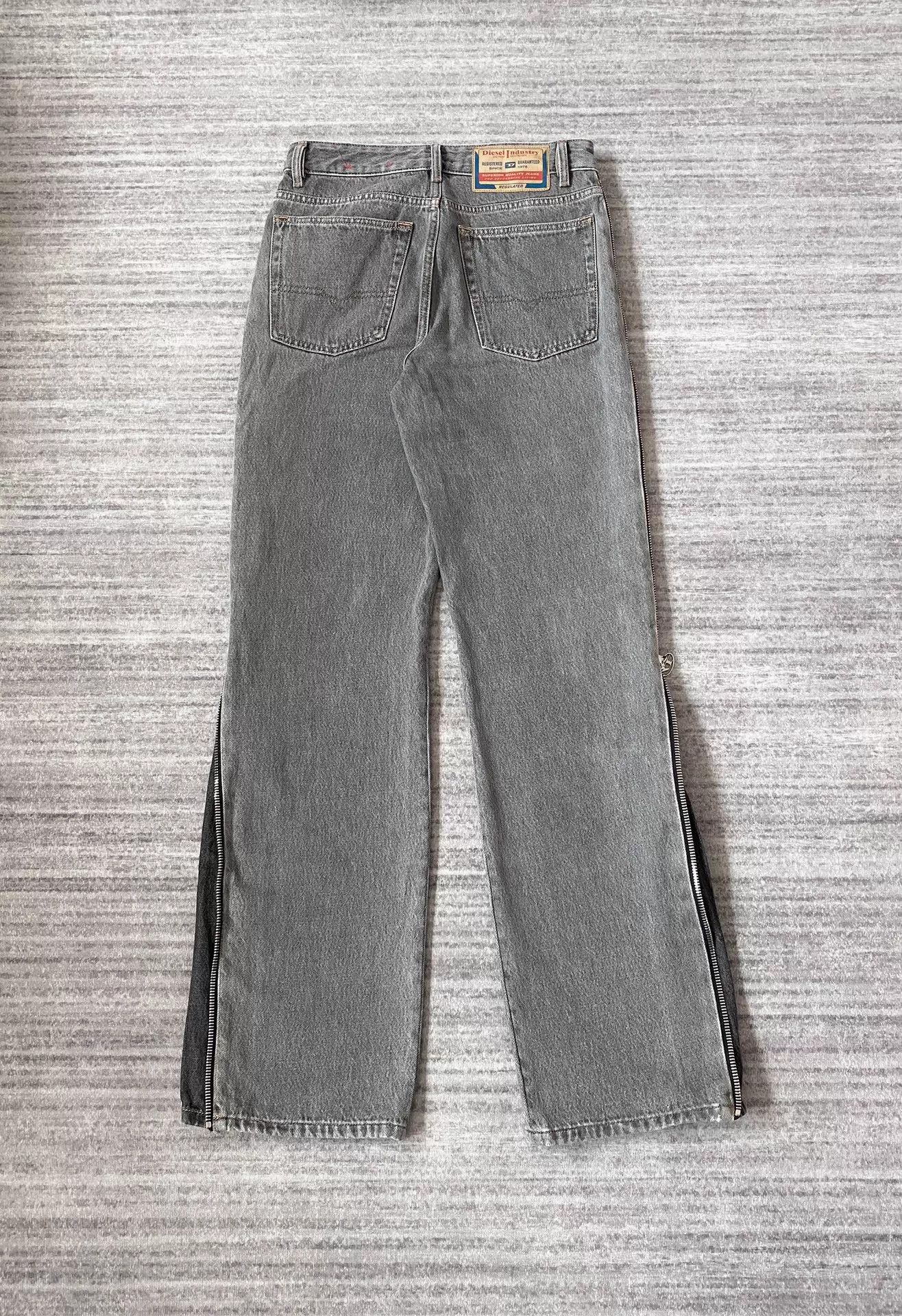 Diesel Diesel Black/Red Side-Zip Deconstructed Flared Jeans 29 Size US 29 - 4 Thumbnail