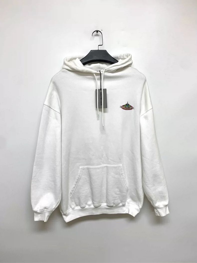 Balenciaga Balenciaga Eiffel Tower Hooded Sweatshirt Size S-dmc Size US S / EU 44-46 / 1 - 1 Thumbnail