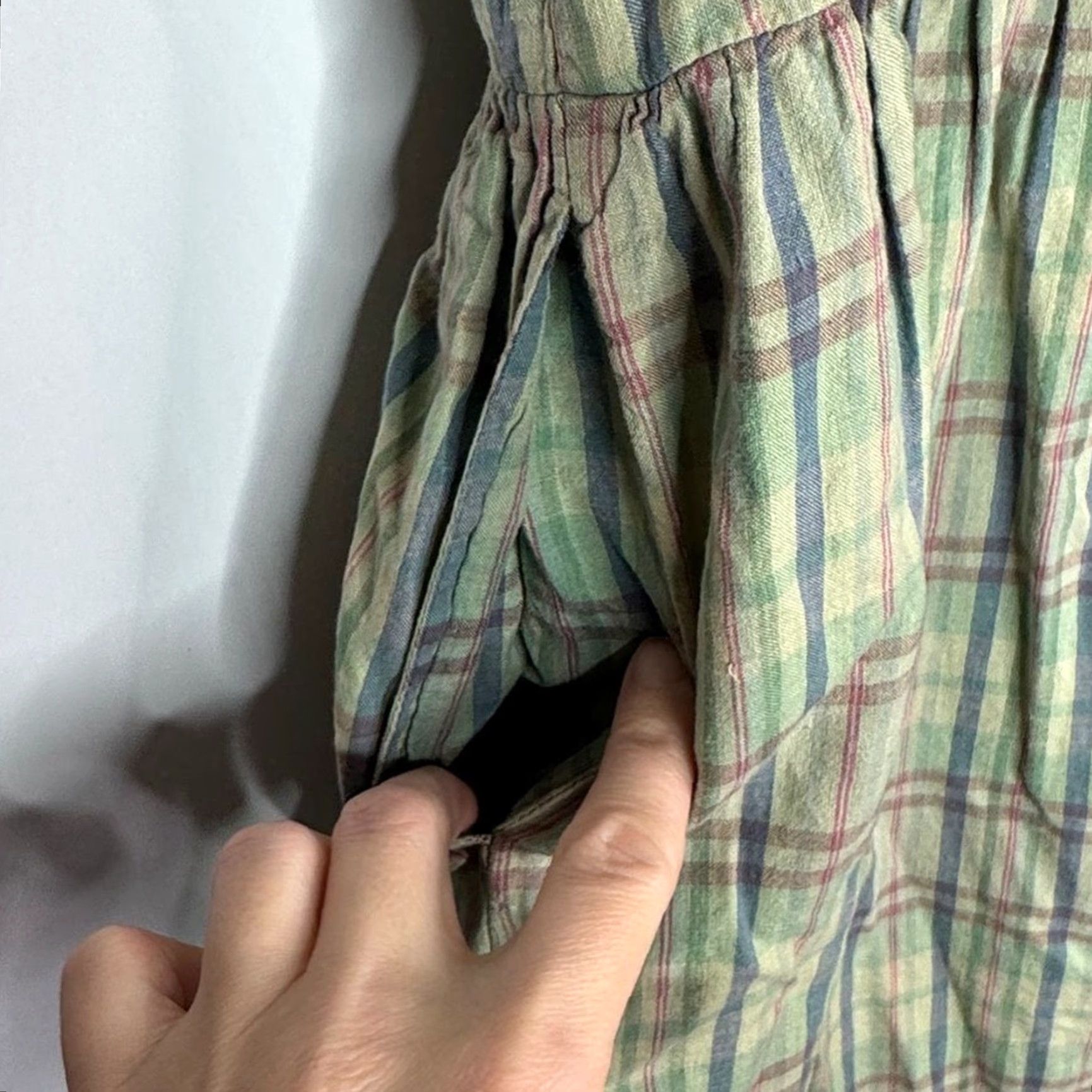 VINTAGE GAP Plaid Green Sleeveless Jumper Dress Pockets SIZE M Women Knee  Length Overall Dress