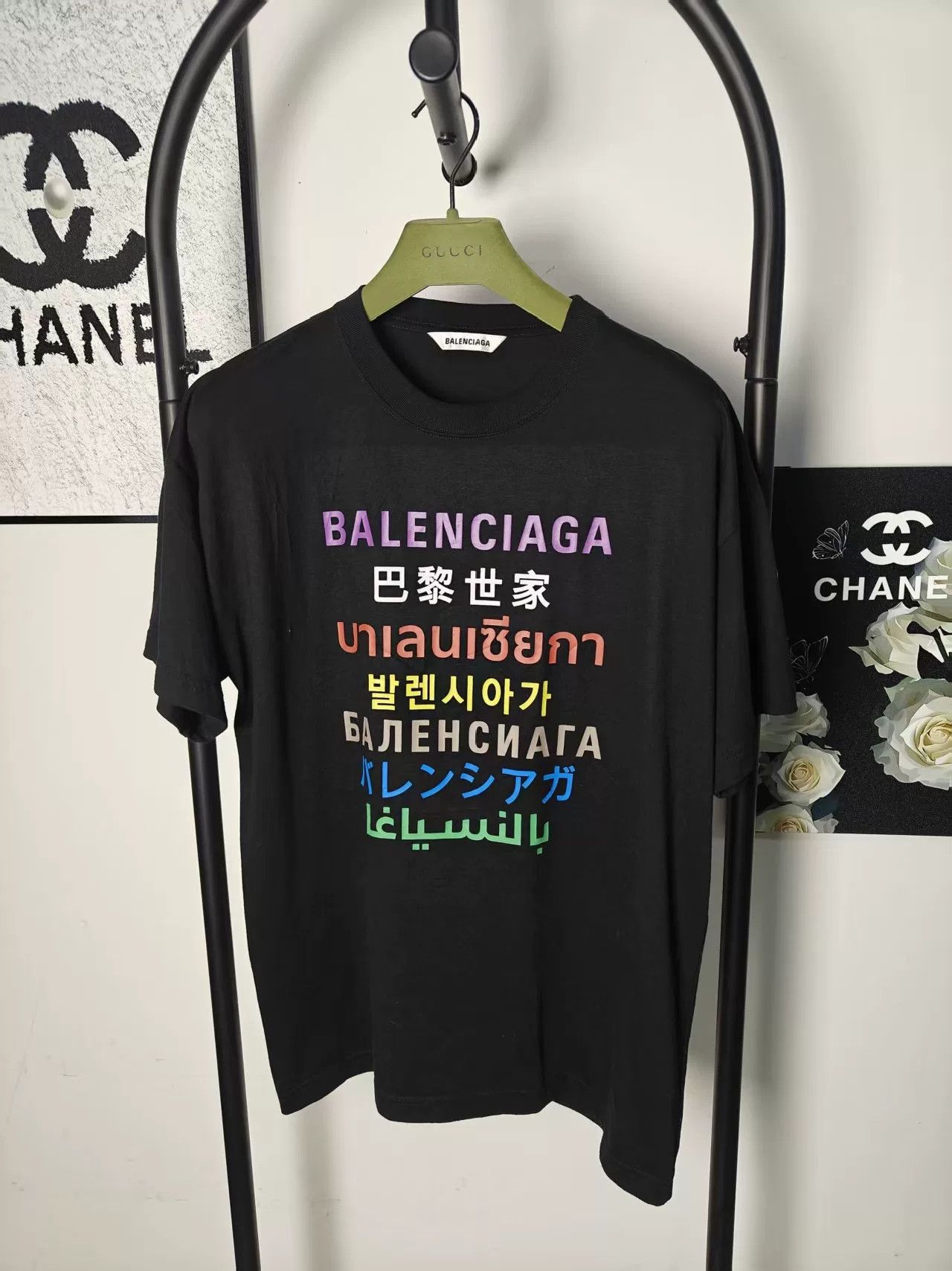 Balenciaga Balenciaga Multi-Language Short Sleeve T-Shirt Size US M / EU 48-50 / 2 - 1 Thumbnail