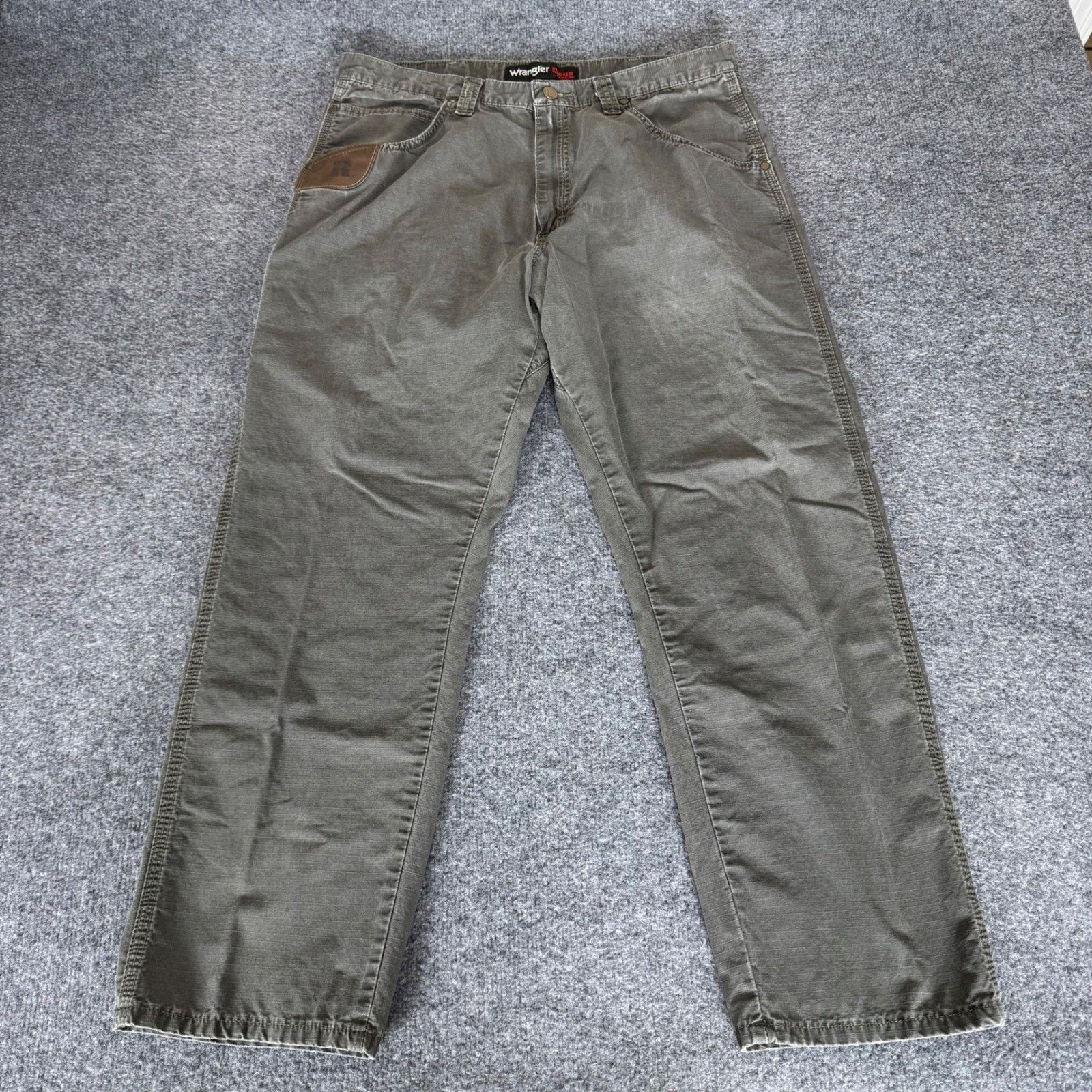 Wrangler Wrangler Riggs Workwear Pants Mens 34x28 Olive Ripstop Size US 34 / EU 50 - 1 Thumbnail
