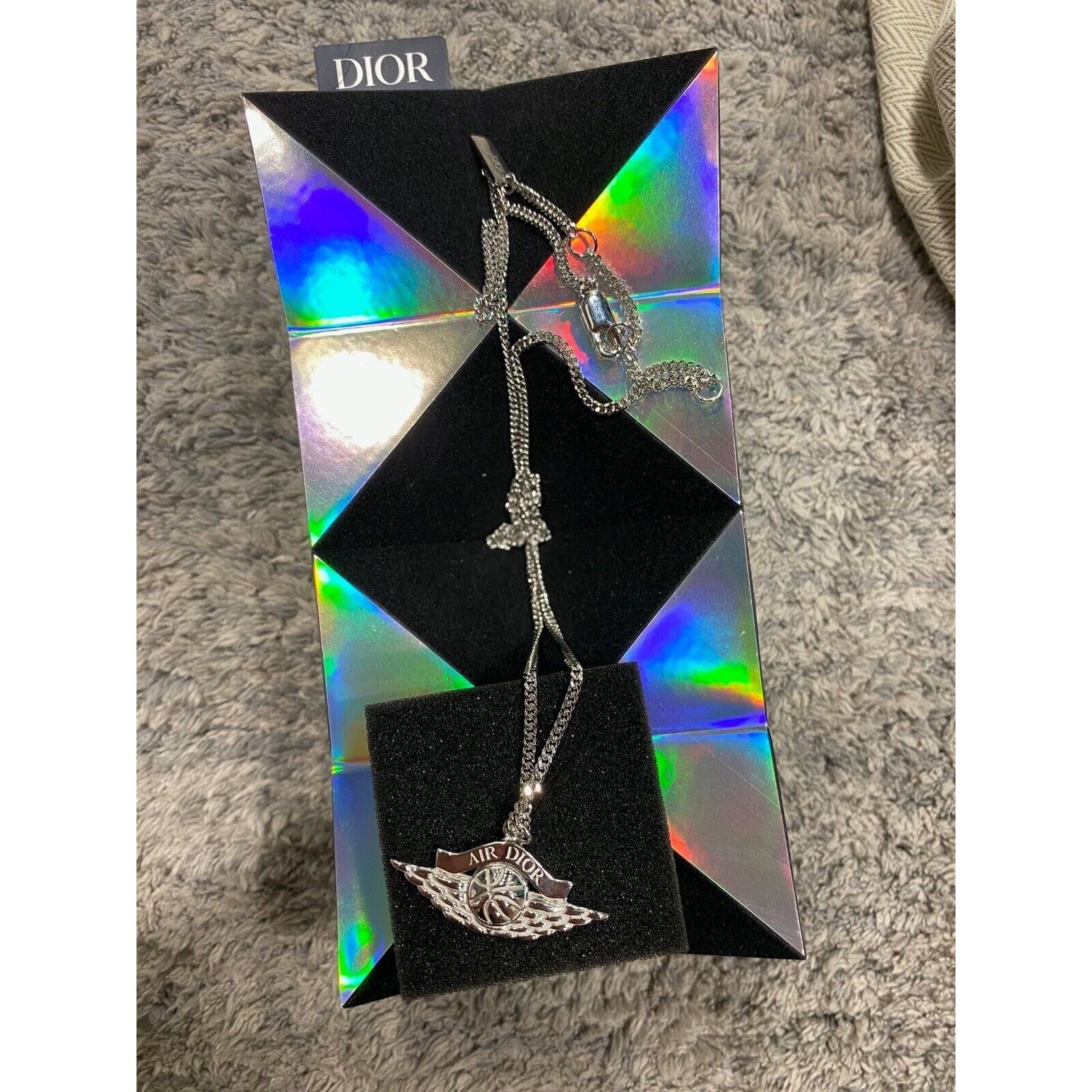 Dior Air Dior Jordaan Wing Basketball Necklace Travis Scott Size ONE SIZE - 6 Thumbnail