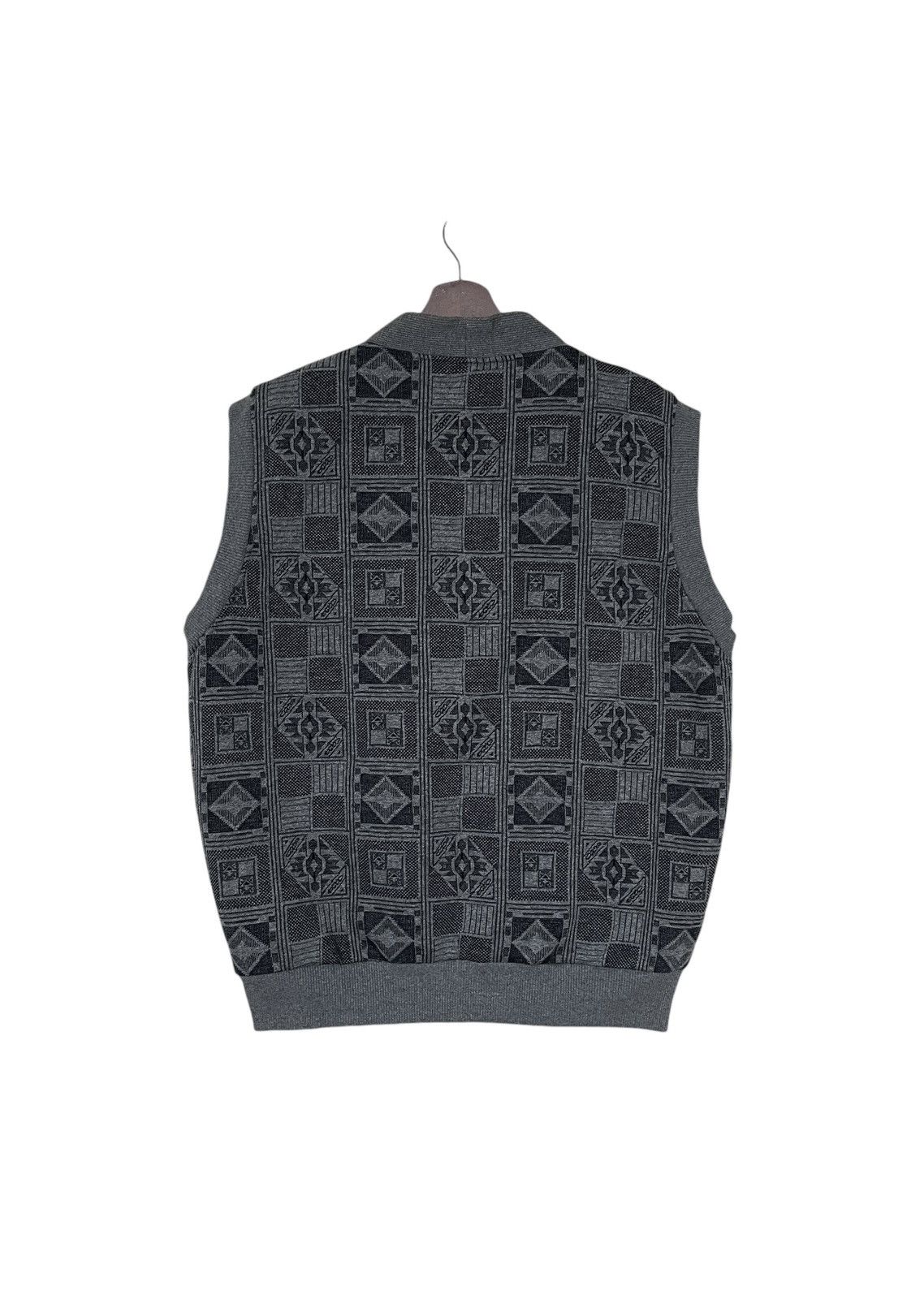 Yohji Yamamoto Vintage Japanese Brand Troy Bros Knitwear Vest 1990s Size US XL / EU 56 / 4 - 2 Thumbnail