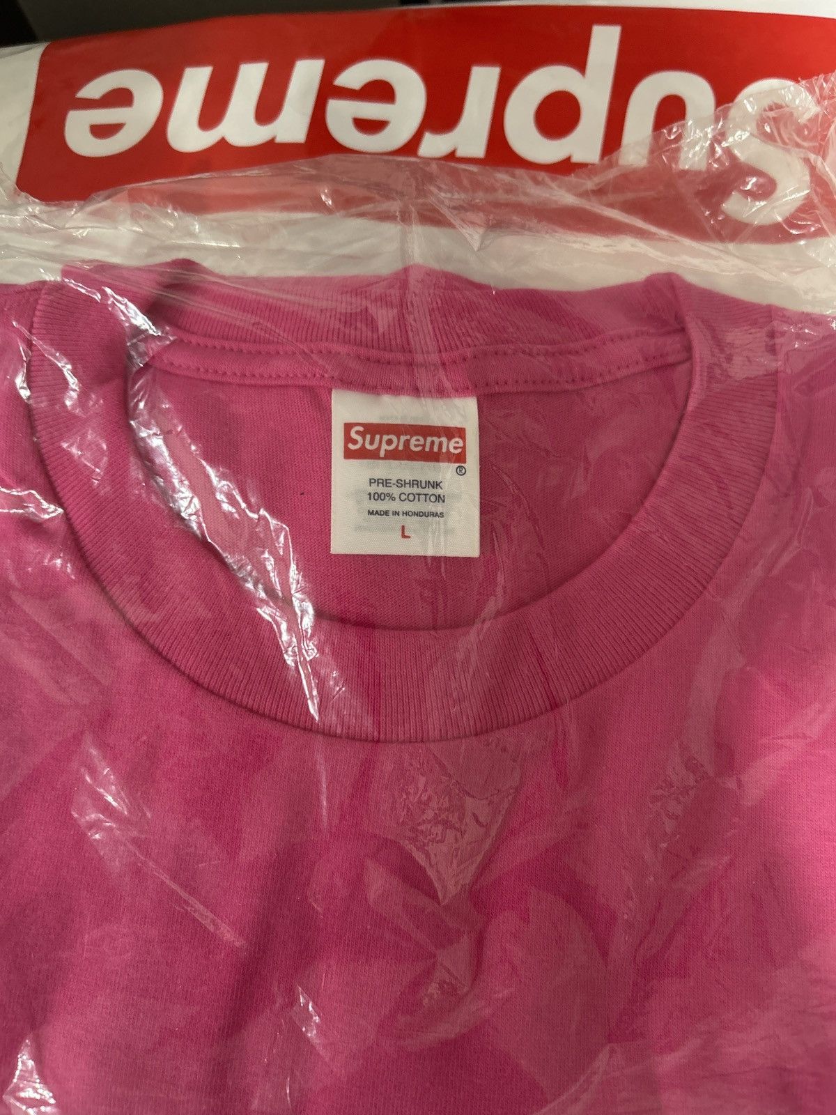 Supreme Supreme Tape Tee Fuscia Size US L / EU 52-54 / 3 - 3 Thumbnail