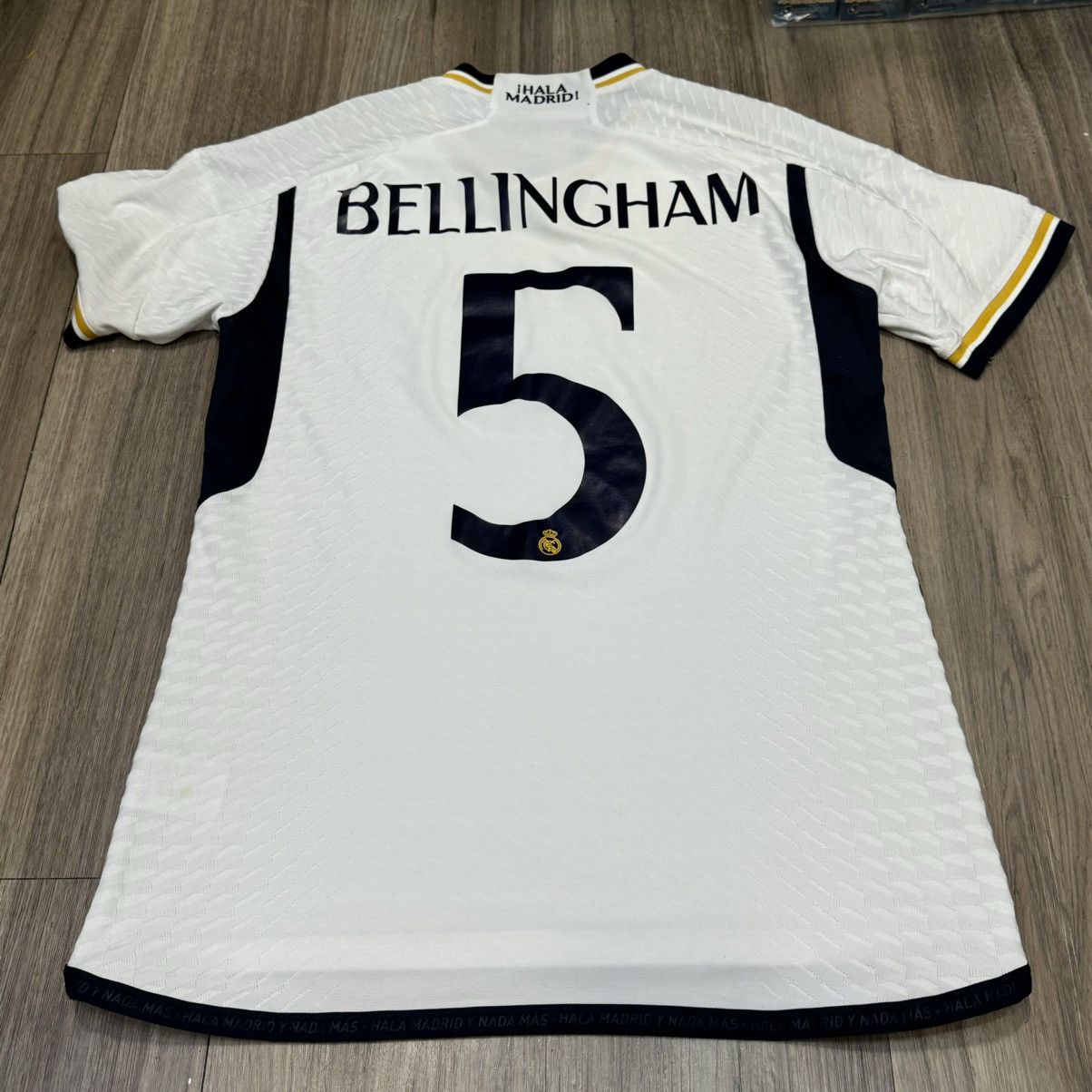 Adidas Real Madrid 23/24 C/L player issue home shirt #5 Bellingham Size US M / EU 48-50 / 2 - 2 Thumbnail