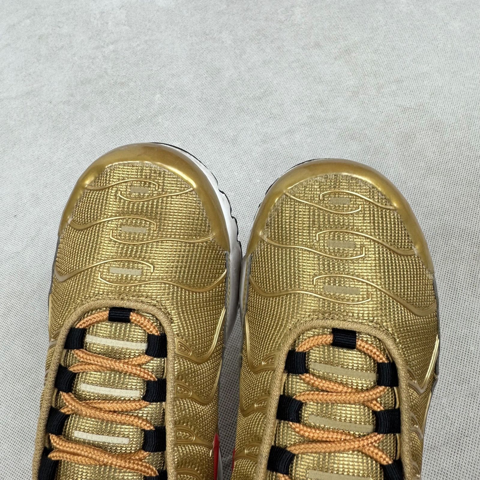 Nike Nike Air Max Plus AR0259-700 Gold Running Sneakers Shoes 5 Size US 5 / IT 35 - 4 Thumbnail