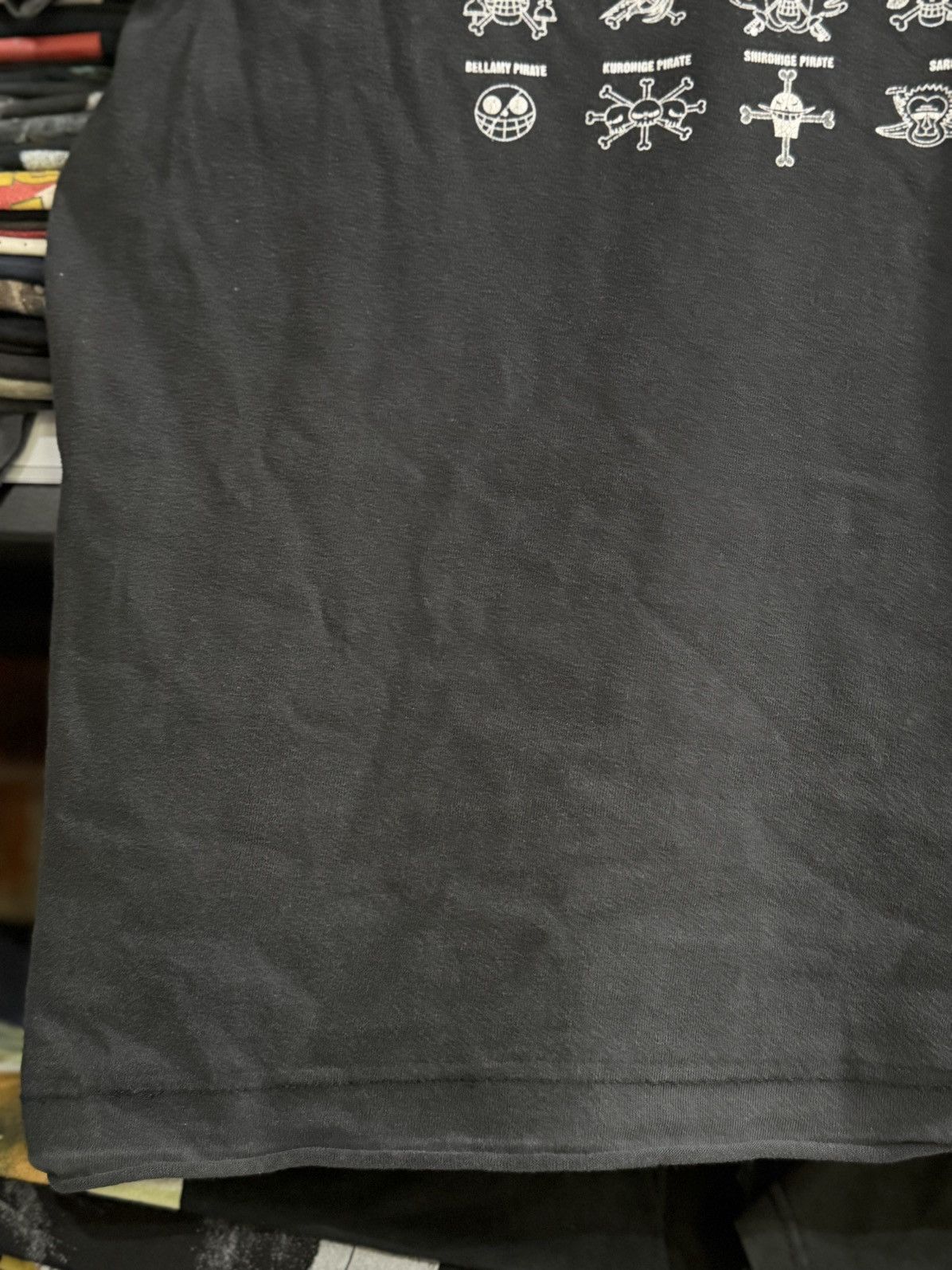 Anime × Vintage Thrashed Vintage One Piece The Symbol Of Death Logo Tee Size US L / EU 52-54 / 3 - 4 Thumbnail