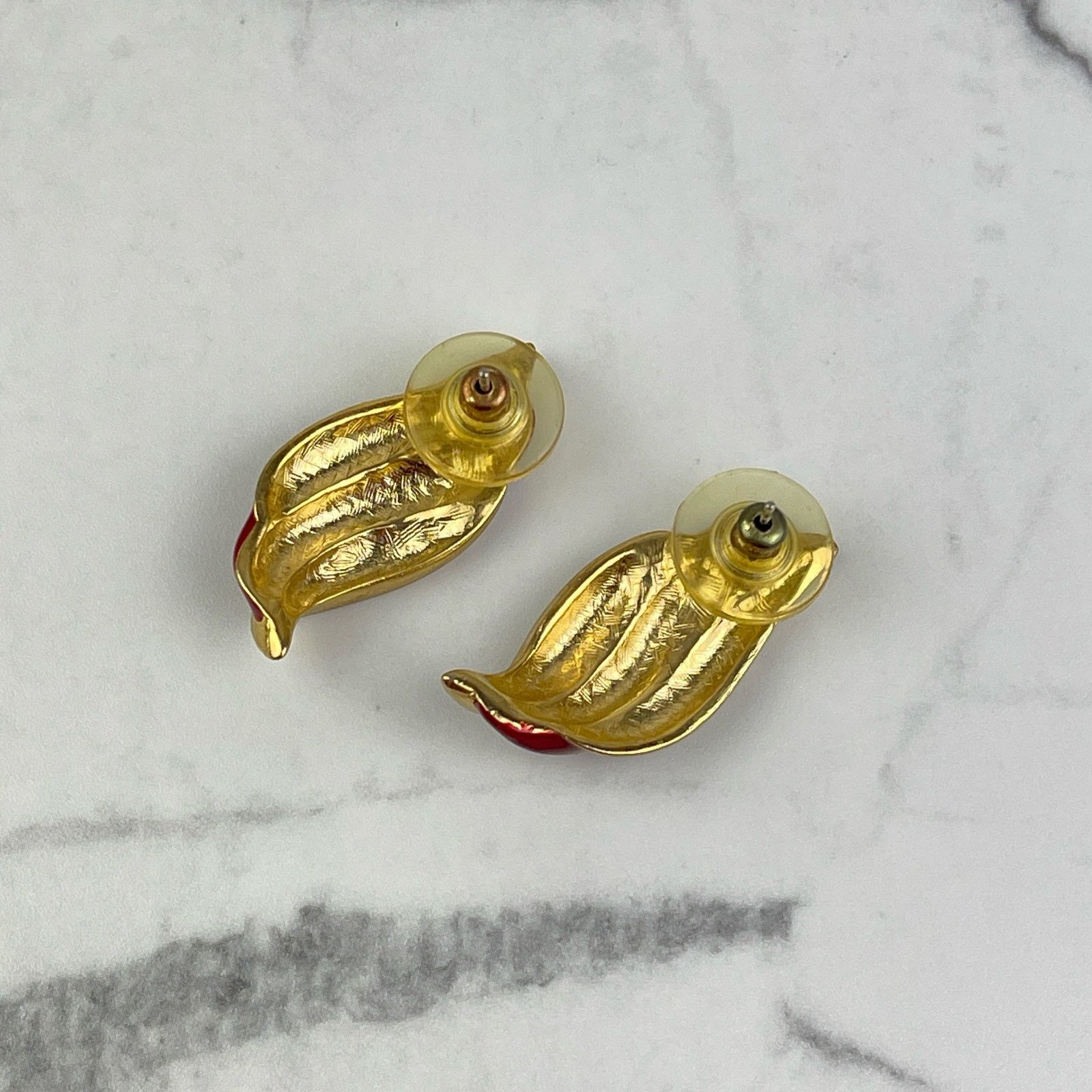 Vintage VTG 70’s 80’s Wavy Earrings Gold Red Enamel Retro Mob Wife Size ONE SIZE - 8 Thumbnail