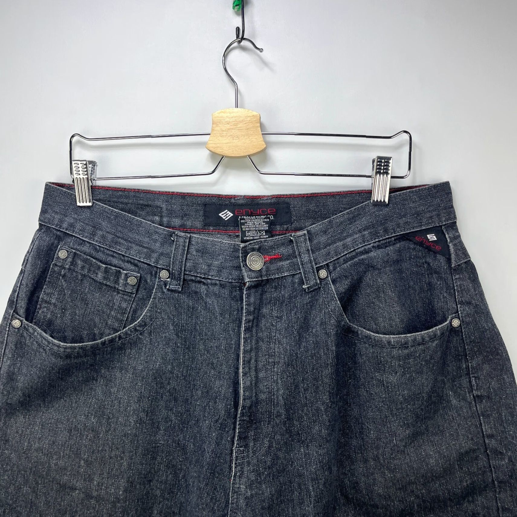 Enyce VINTAGE ENYCE Denim Shorts Jorts Sean John 36 Baggy Wide Leg Men Black Cargo Denim Shorts Mens 36 ENYCE Jeans Jorts Size US 36 / EU 52 - 7 Thumbnail