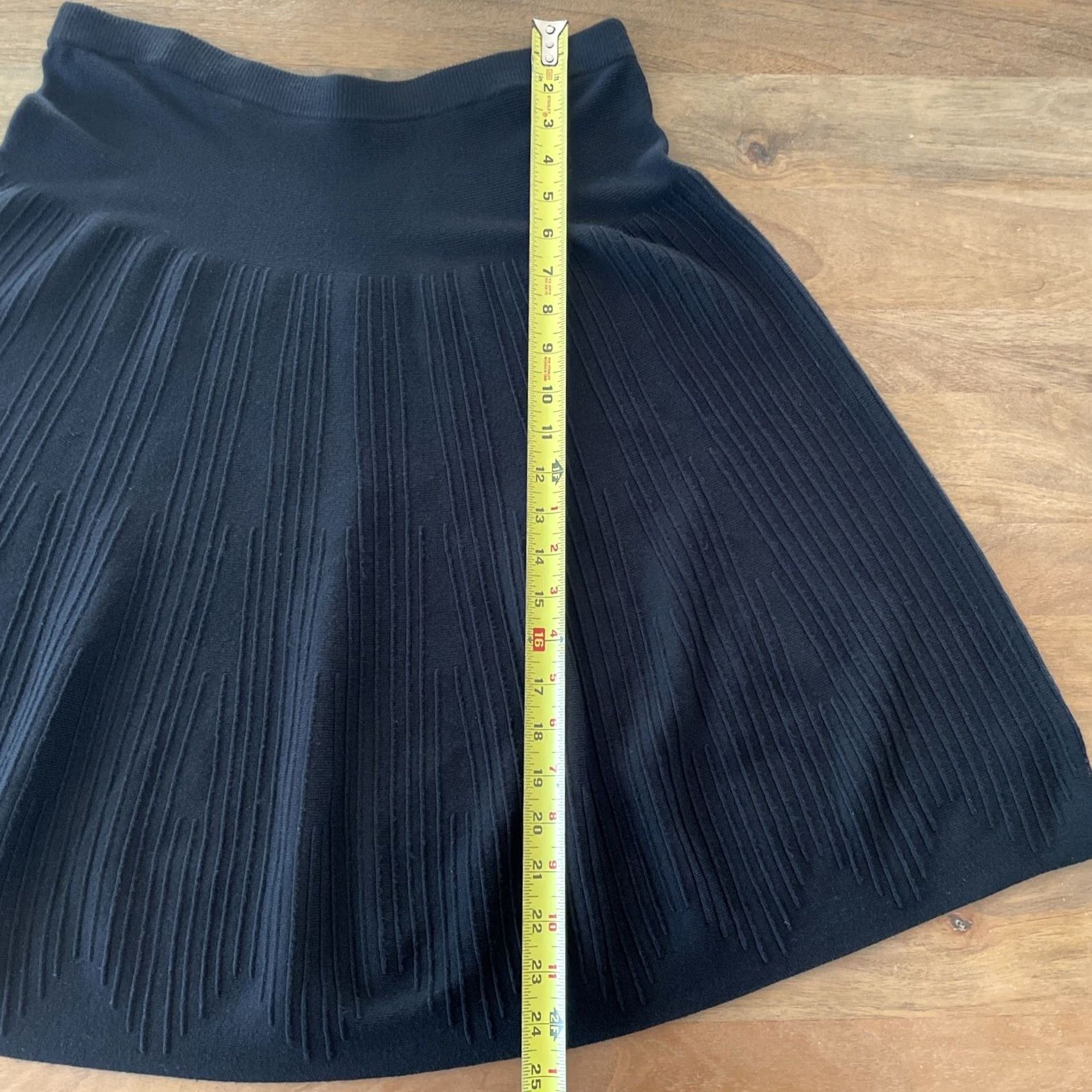 Saks Fifth Avenue Saks Fifth Avenue Black A Line Skirt Womens M Stretch Embroidered Knitted Nylon Rayon Knee Length Modern Bohemian Retro 80s Womens Size 32" / US 10 / IT 46 - 6 Thumbnail