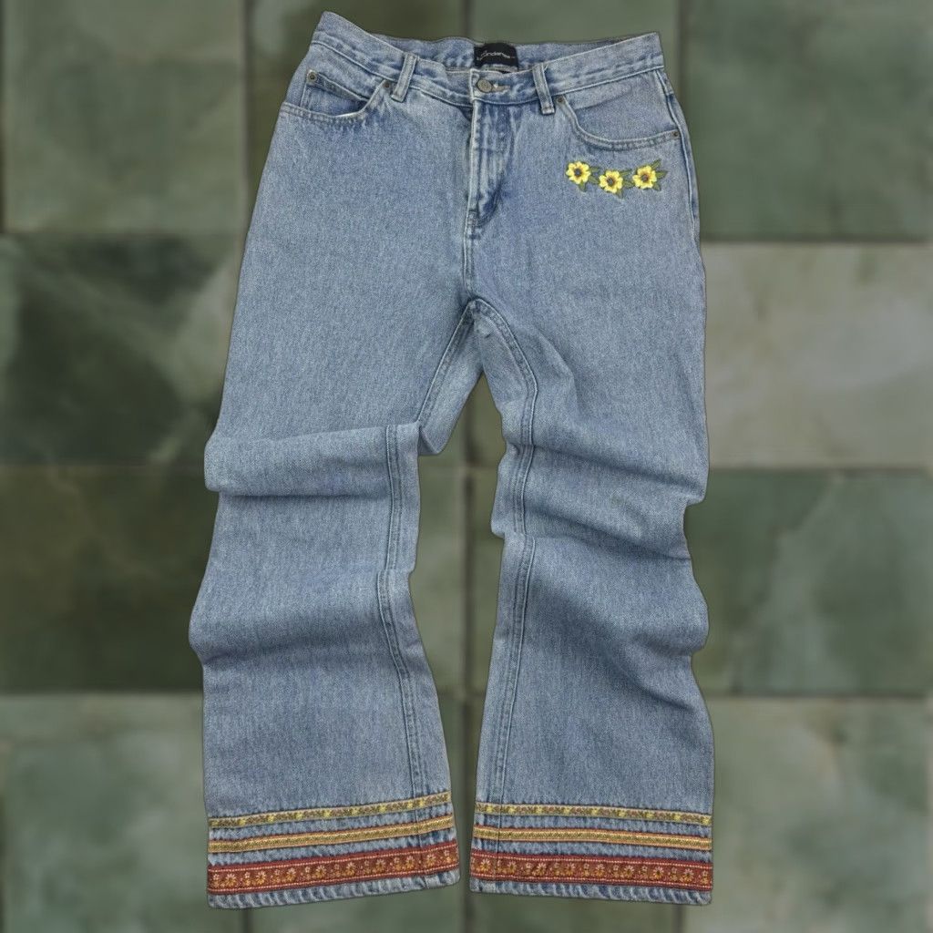 Vintage VINTAGE No Boundaries Jeans Bootcut Womens 5 Blue Floral Embroidered 90s Bohemian Flower Hippie Y2K Girls/Mens? Size 27" / US 4 / IT 40 - 1 Thumbnail
