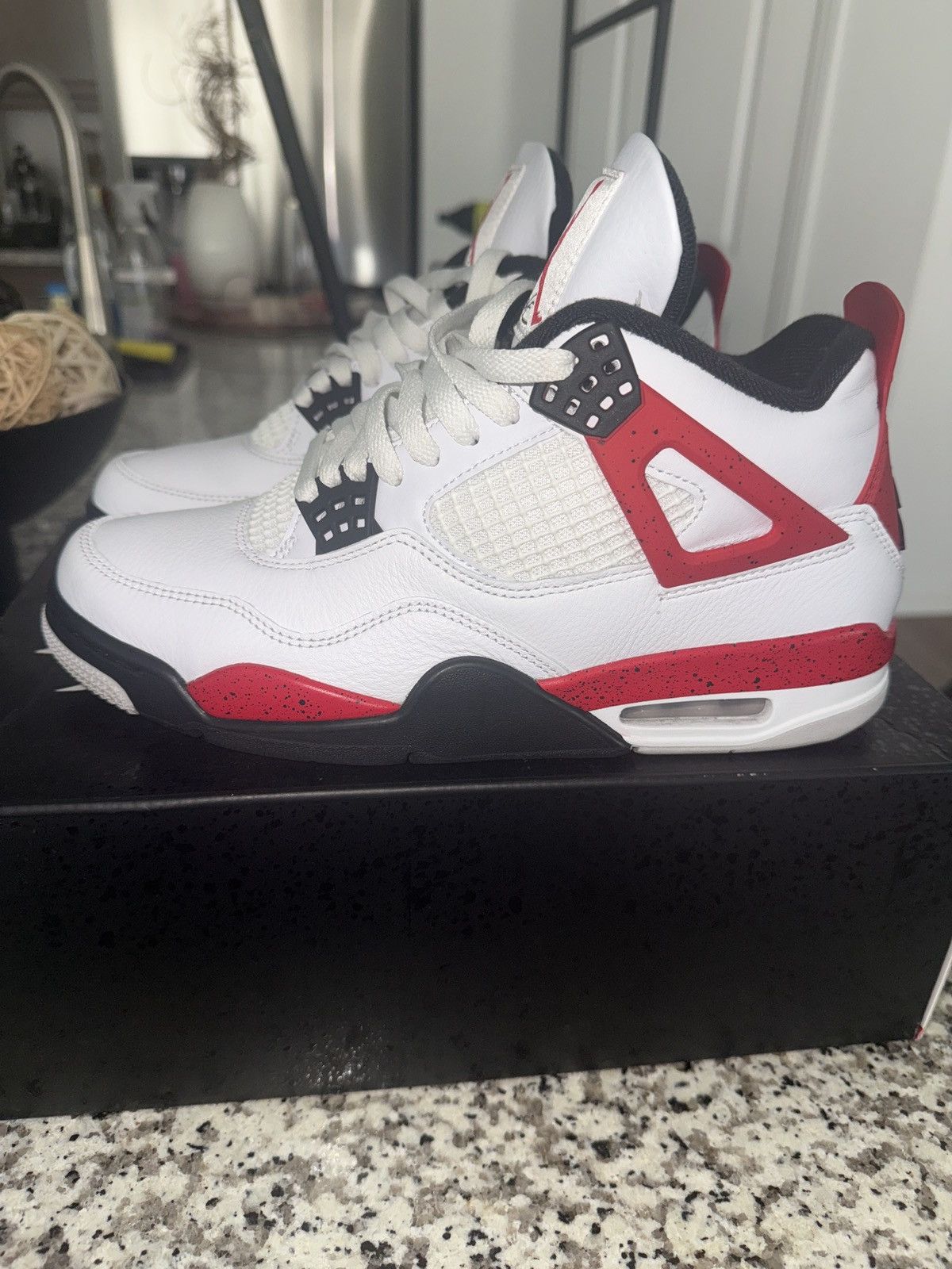 Jordan Brand Jordan 4 red cements Size US 8 / EU 41 - 4 Thumbnail