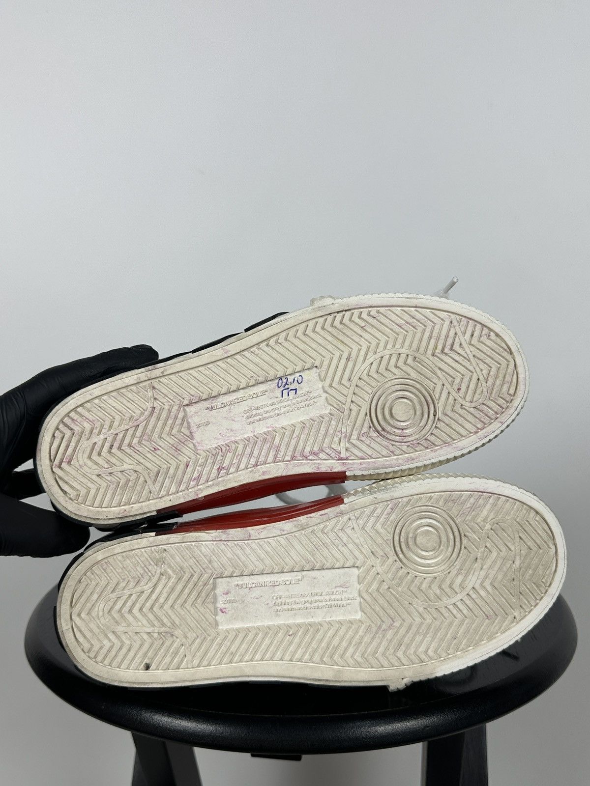 Off-White Off-White Vulcanized Virgil Abloh Low Top Sneakers Size US 7 / IT 37 - 21 Thumbnail