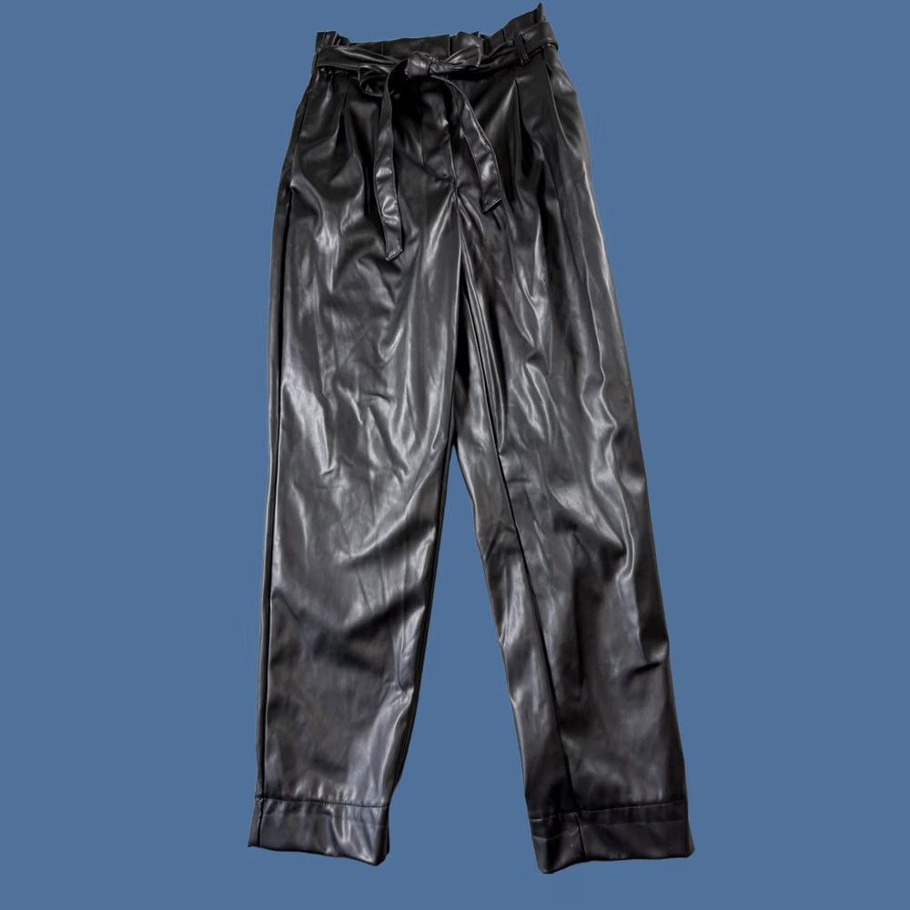 Vintage Francesca's Mi Ami Black Faux Leather Elastic Pant. NWT!! Womens Medium Party Pant Size 28" / US 6 / IT 42 - 1 Thumbnail