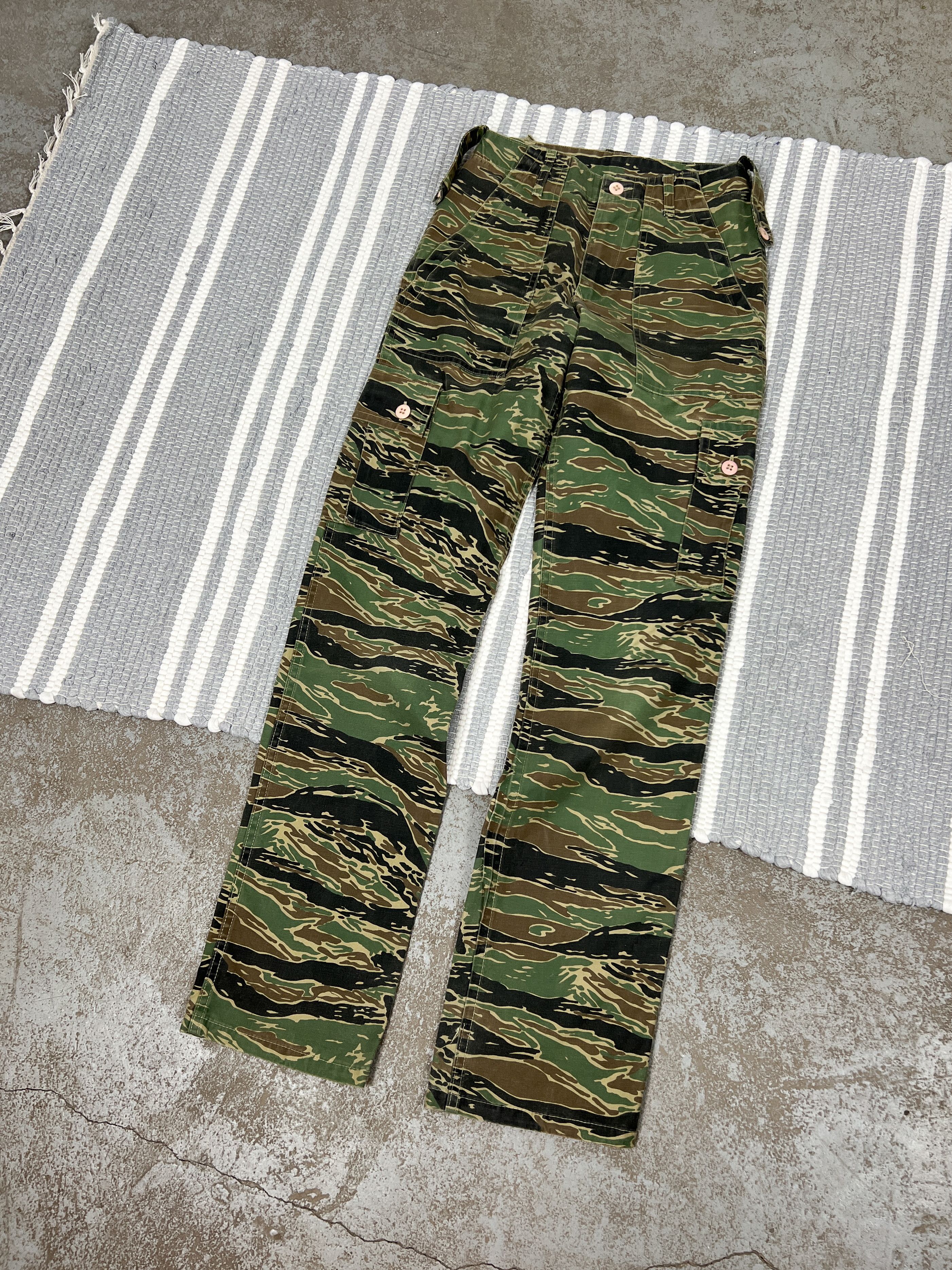 Vintage Vintage Military Cargo Pants Tiger Stripe Size 25" / US 0 / IT 36 - 1 Thumbnail