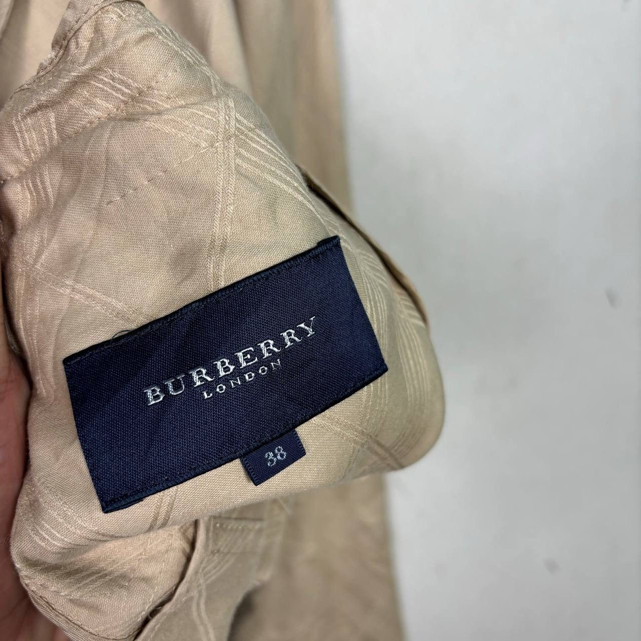 Burberry Burberry London Textured Check Blazer Jacket Tan Size 38 Size S / US 4 / IT 40 - 6 Thumbnail