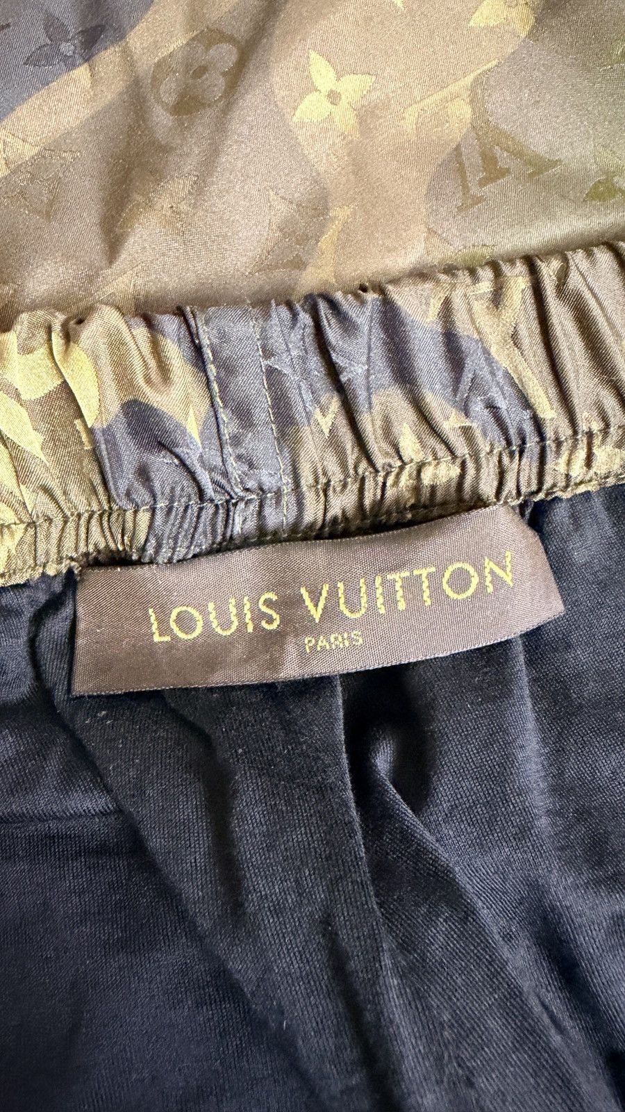 Louis Vuitton × Supreme Louis Vuitton X SUPREME 46 Camouflage Tracker Pants Size US 44 / EU 60 - 7 Thumbnail