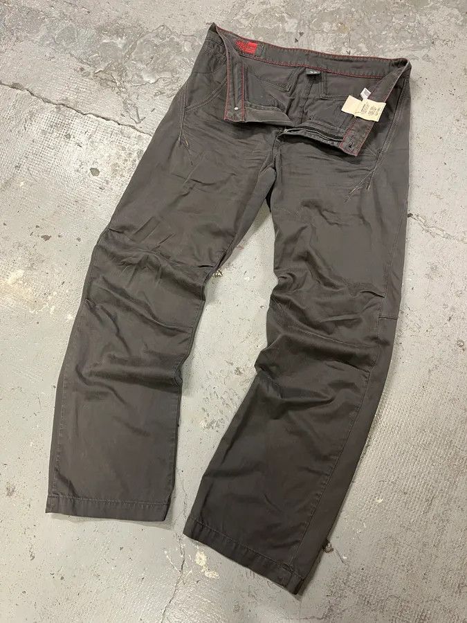 Marithe + Francois Girbaud 2000s Marithé + François Girbaud Anthracite Grey Signature Minimalist Straight Pants Size US 32 / EU 48 - 6 Thumbnail