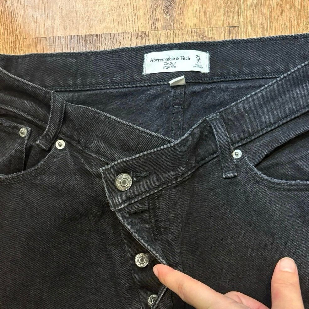 Abercrombie & Fitch Abercrombie & Fitch Dad High Rise Curve Love Jean Black 8R Size 30" / US 8 / IT 44 - 4 Thumbnail