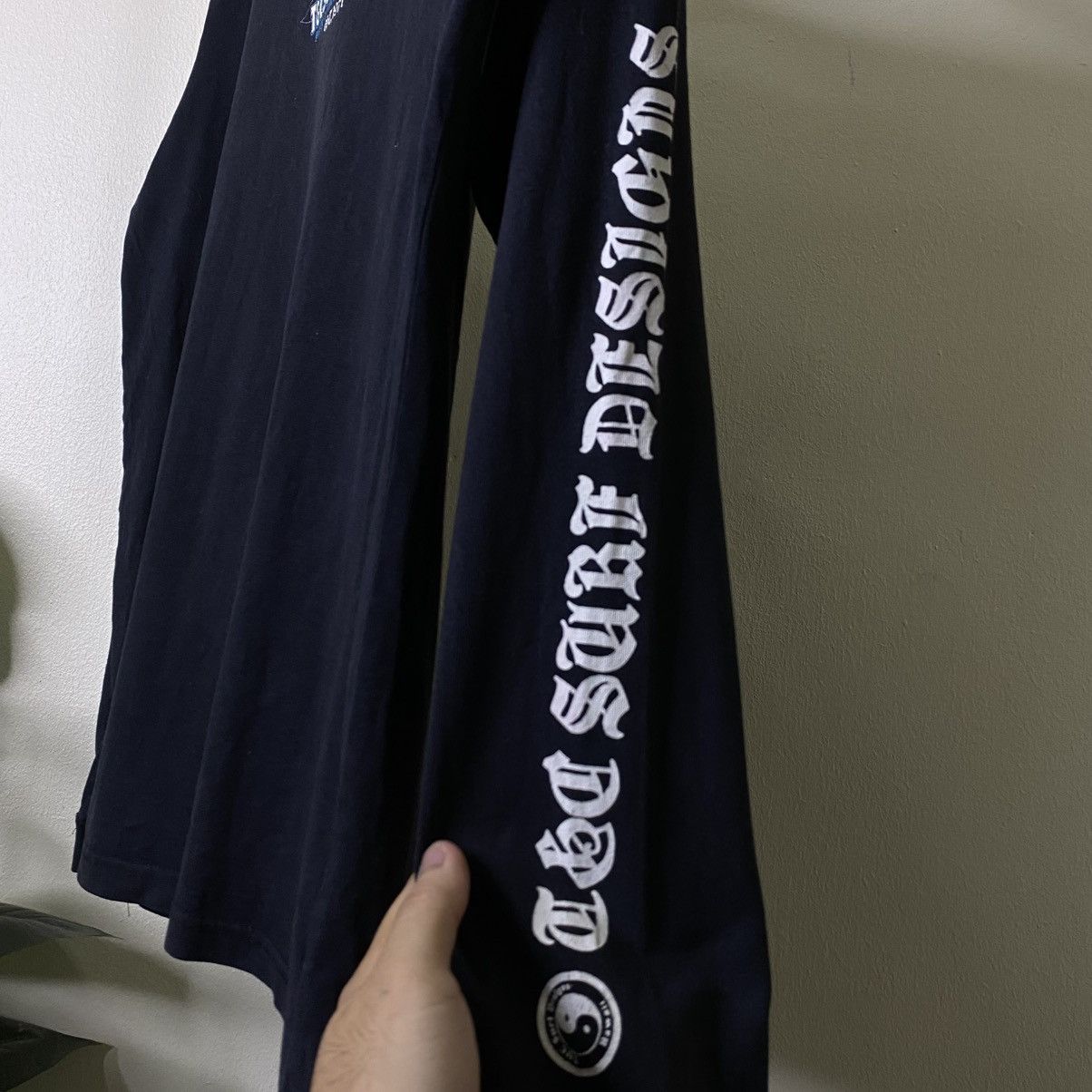 Vintage Vintage Y2K T&C Surf Affliction Design LS T Shirt Size US L / EU 52-54 / 3 - 3 Thumbnail