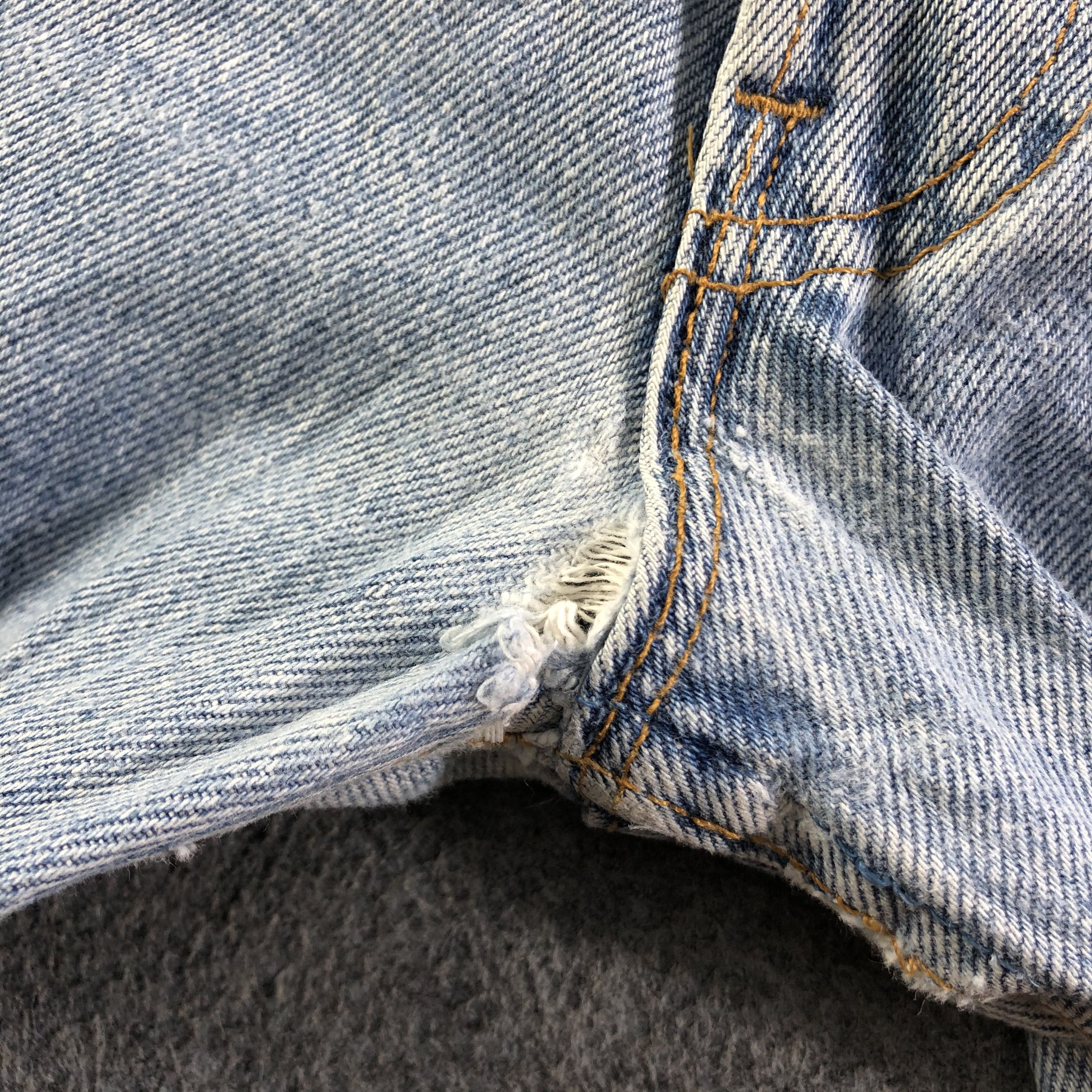 Levi's Vintage Blue Wash Levis 501 Jeans-J3985 Size US 35 - 7 Thumbnail